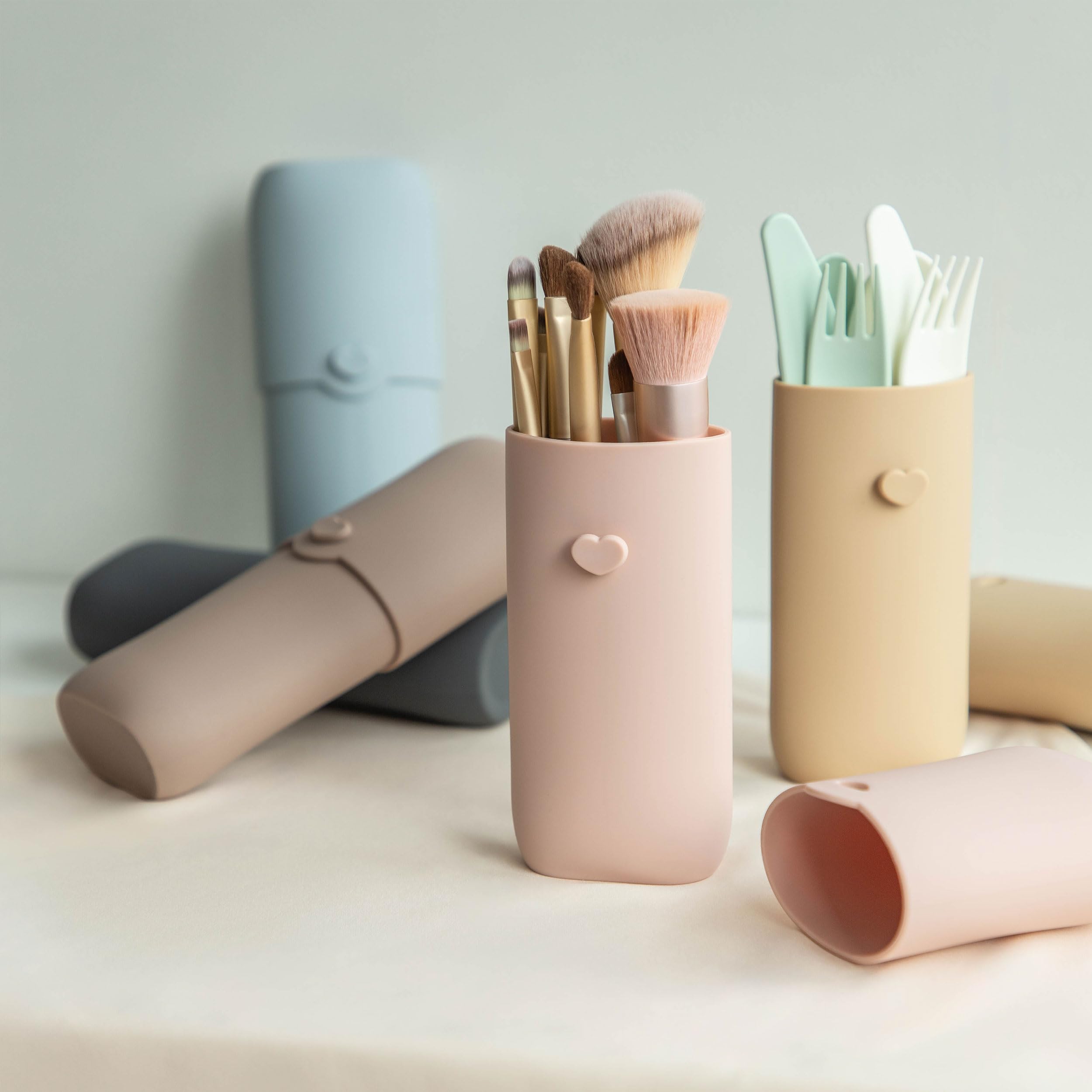 Zoka Silicone Makeup Brush Holder - Travel Makeup Brush Case & Cosmetic Pouch with Anti-Fall Cover, Waterproof Organizer for Makeup Brushes | Perfect for Travel, Home Use & Professional Makeup Artists