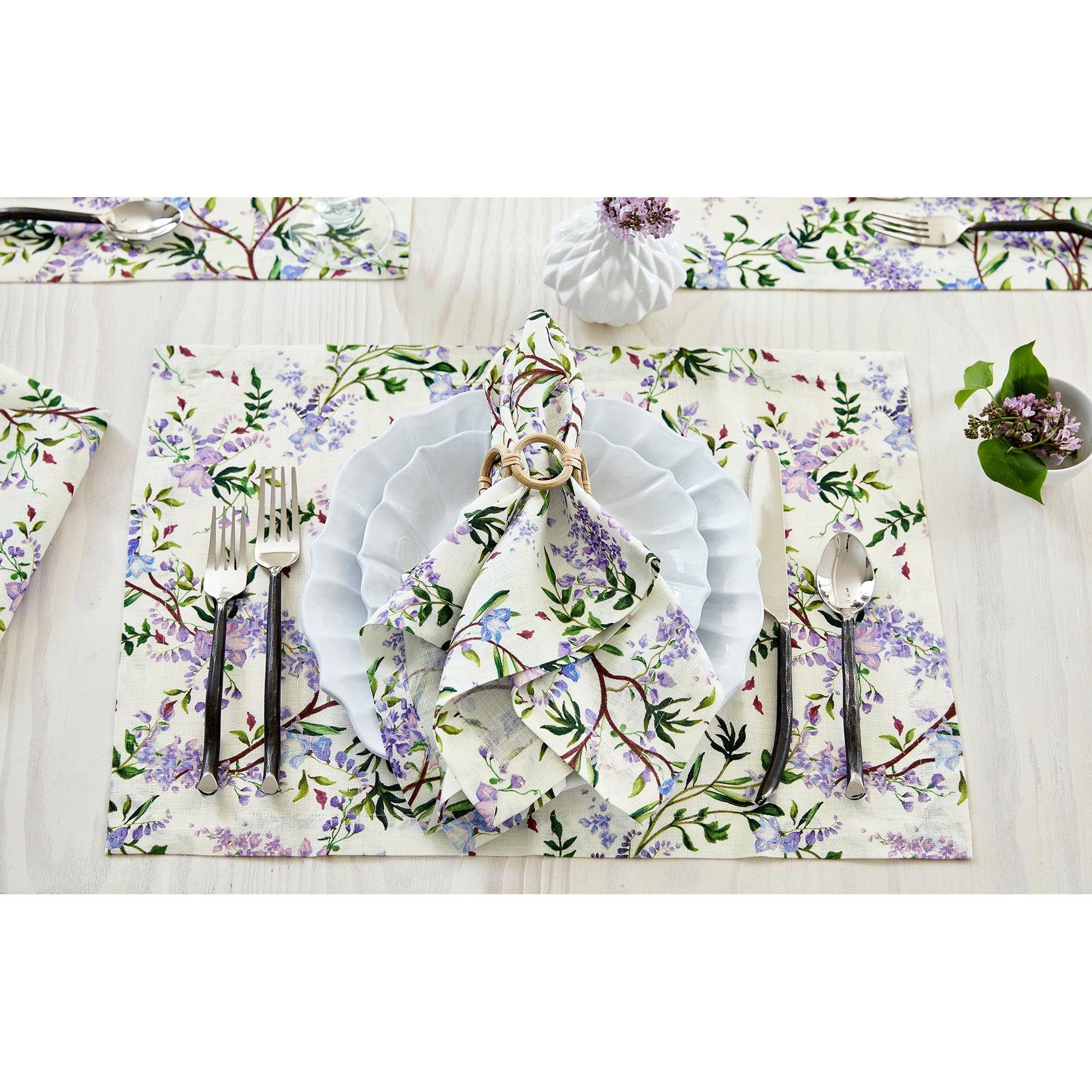 Lilac Floral Printed Napkins - Set of 4 Premium Cotton Dinner Napkins for Elegant Dining, Parties & Home Decor
