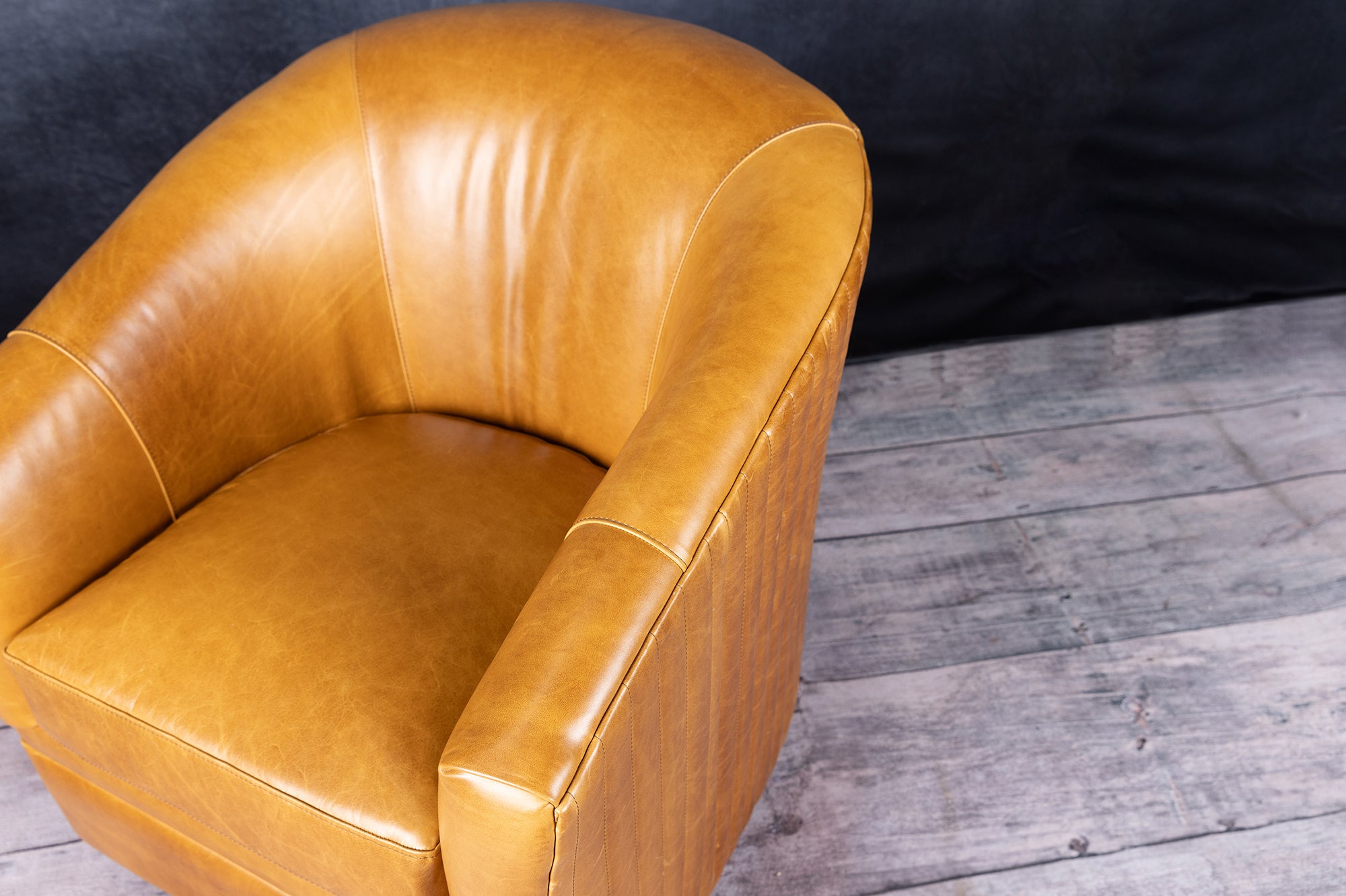 Premium Bomber Tub Chair - Comfortable and Stylish Lounge Chair for Living Room, Bedroom, or Office - Perfect for Relaxing, Reading, or Napping