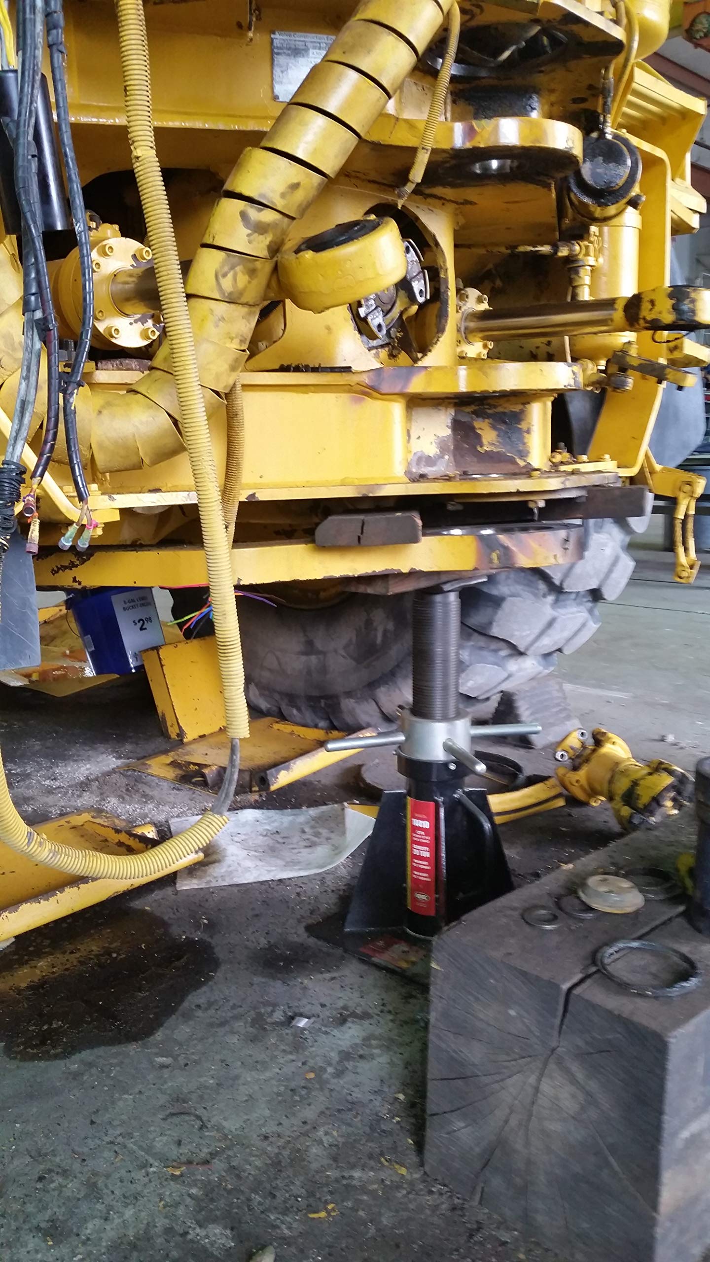 20-Ton OTR Screw Style Jack Stand - Heavy Duty Vehicle Support for Trucks, Trailers & RVs - AME INTL 14410 - Perfect for Auto Repair, Maintenance & Emergency Roadside Assistance