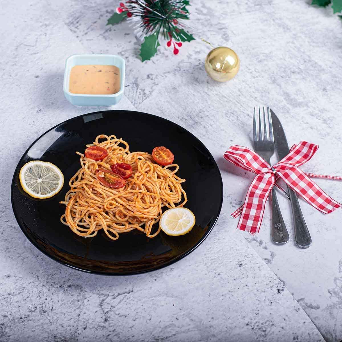 Delling 10-Inch Black Porcelain Dinner Plates Set of 4 - Scratch Resistant, Lead-Free, Microwave & Dishwasher Safe - Elegant Salad/Dessert Plates for Dining, Entertaining & Restaurant Use