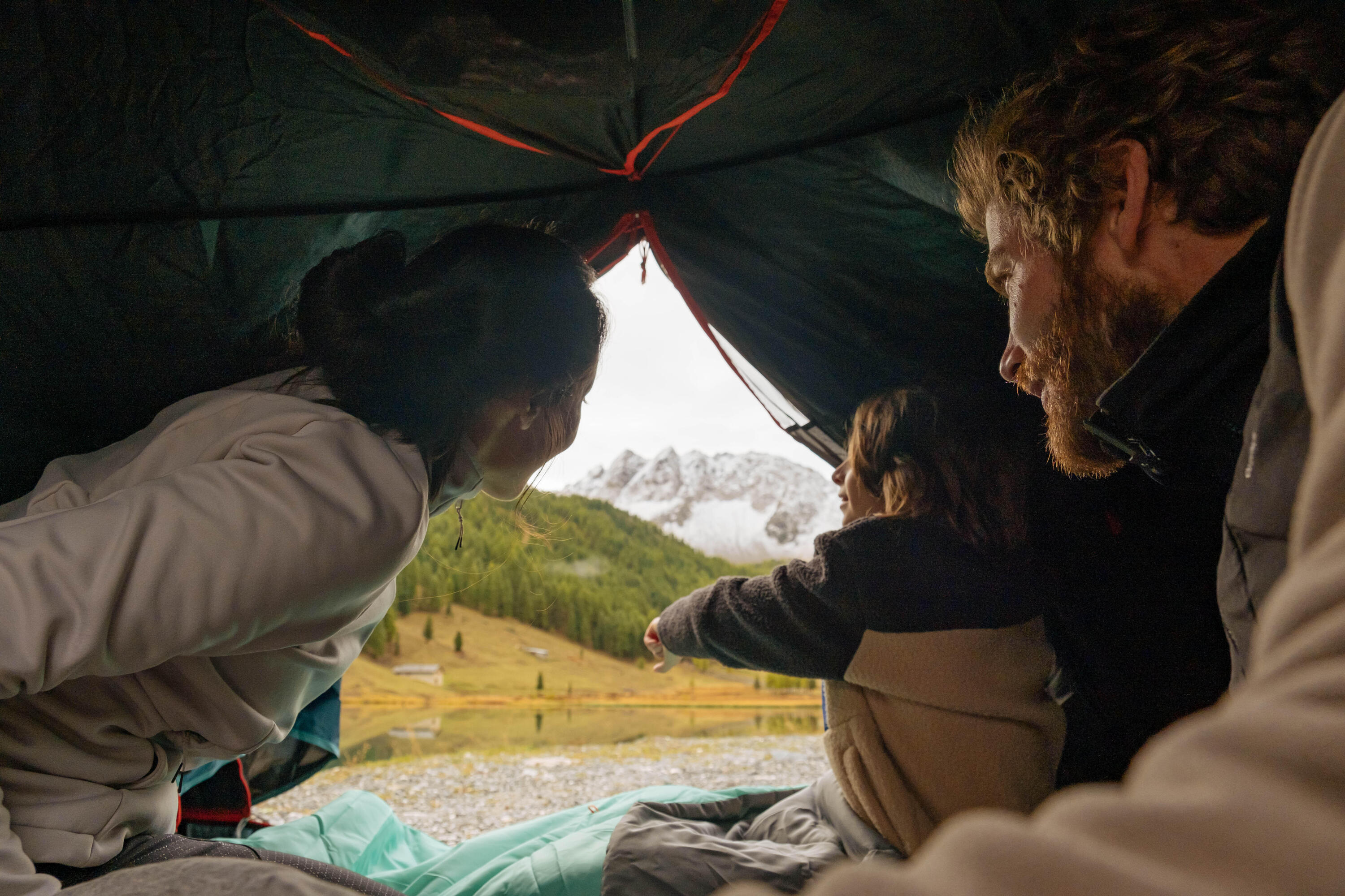 Quechua 2 Second Easy Fresh & Black Waterproof Pop Up Camping Tent for 3 Person - Lightweight Instant Setup Tent for Outdoor Adventures, Hiking, Backpacking & Family Camping Trips