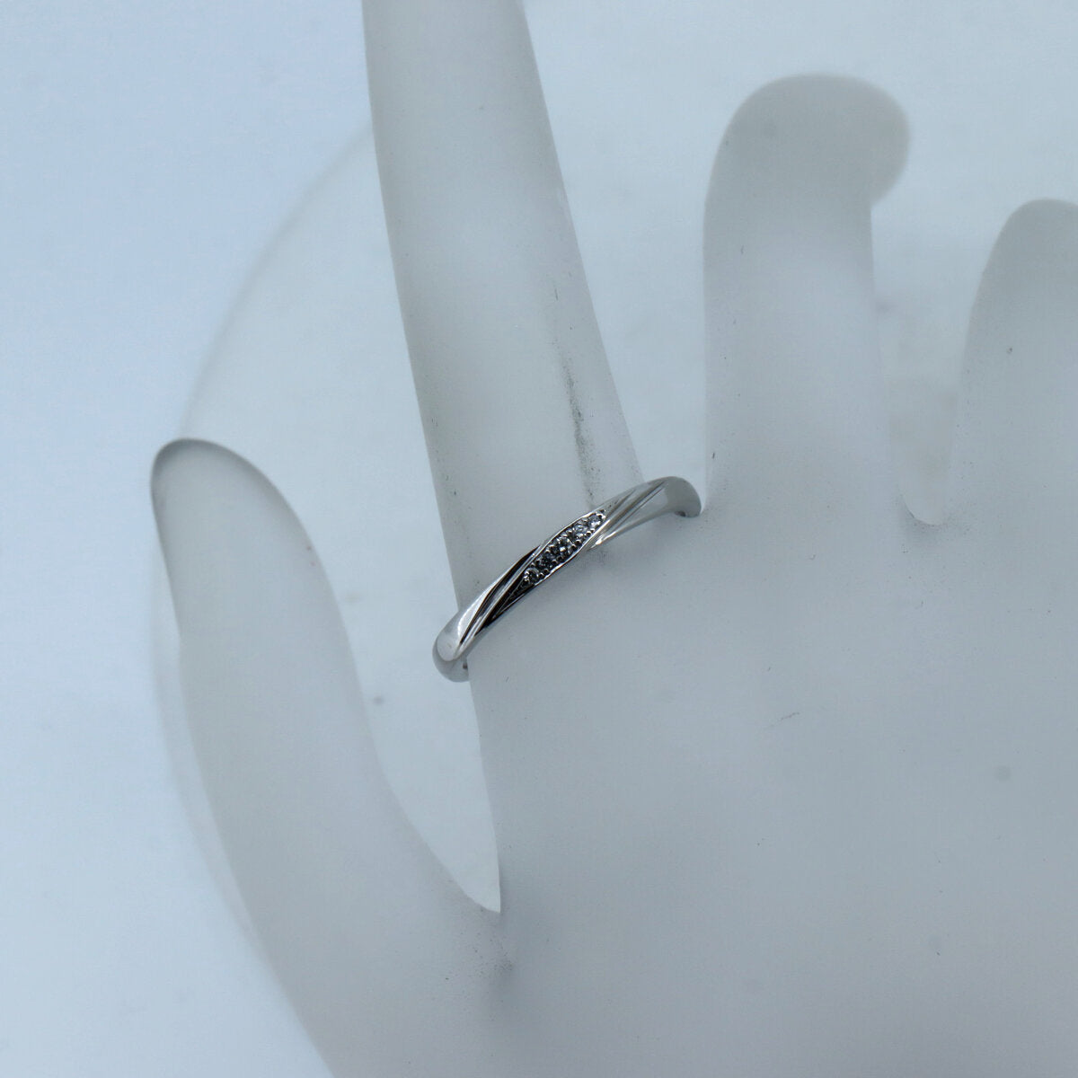 4℃ Diamond Ring Pt950 Platinum - Elegant Solitaire Engagement & Wedding Band for Women - Perfect for Proposals, Anniversaries & Special Occasions