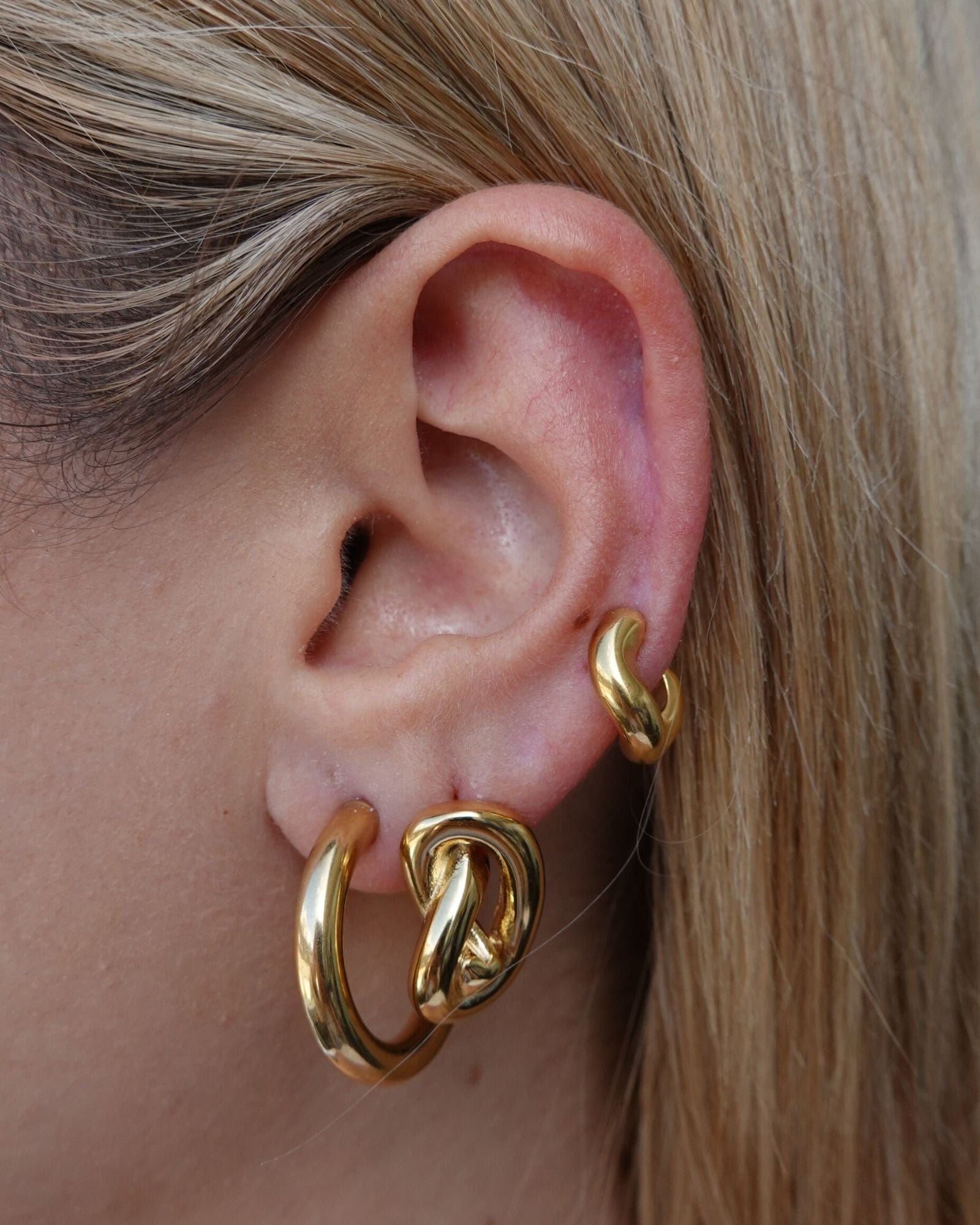 Izoa Bella Gold Ear Cuff Set - Elegant Non-Piercing Earrings for Women, Perfect for Parties, Weddings & Everyday Wear