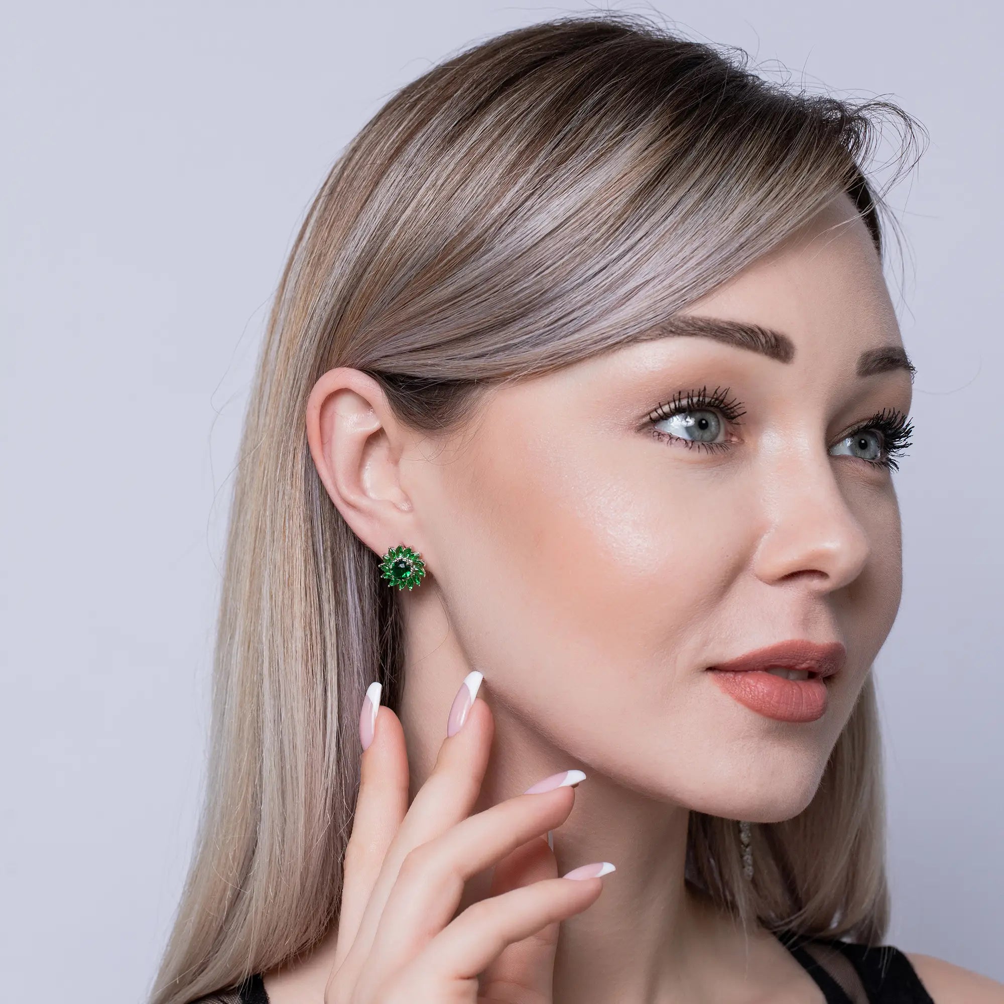 Emerald Flower Earrings for Women - Elegant Green Gemstone Dangle Earrings for Party, Wedding & Special Occasions