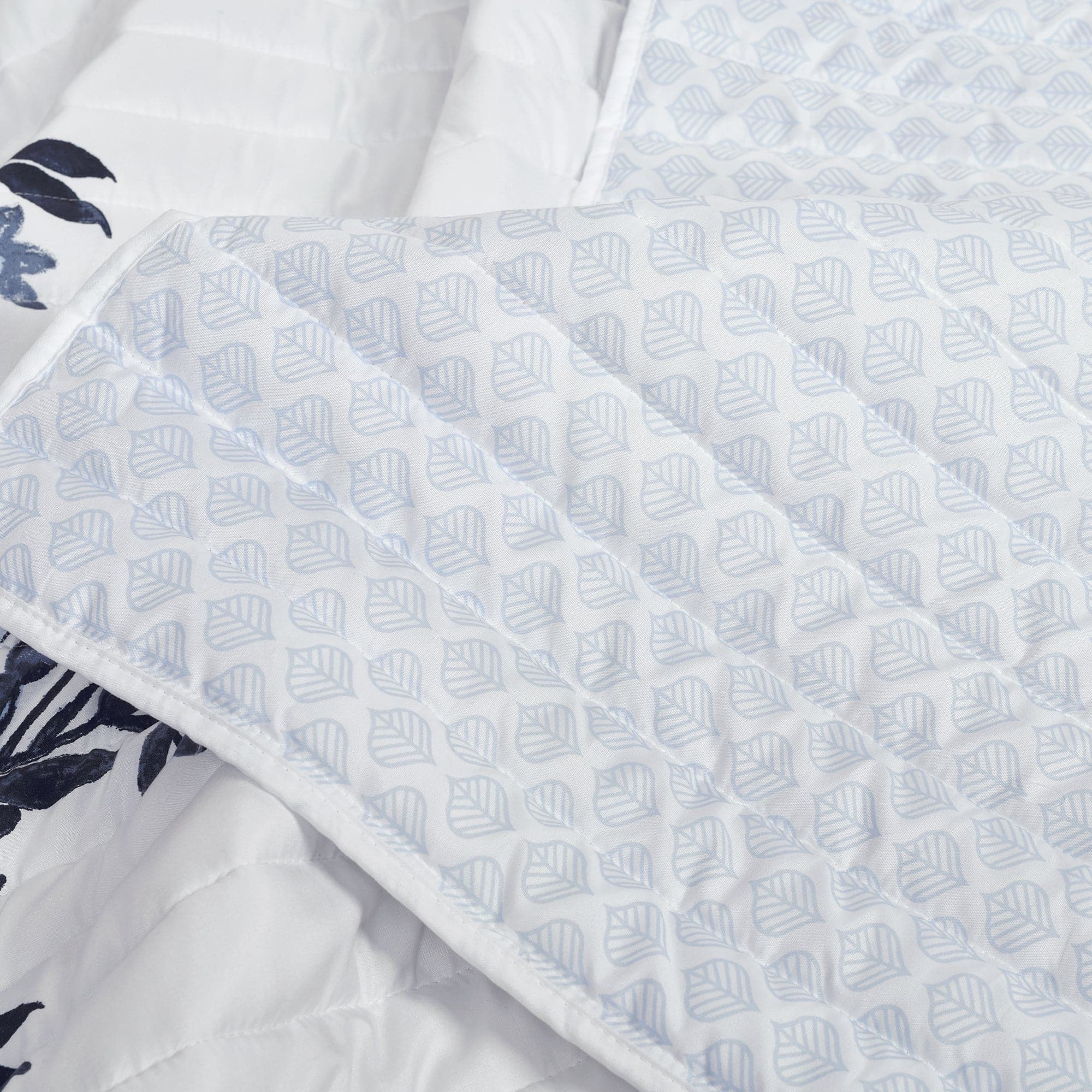 Tanisha Reversible Quilt 3-Piece Bedding Set - Soft Comforter, Pillow Shams & Bed Skirt - Cozy All-Season Luxury for Master Bedroom, Guest Room & Dorm Decor