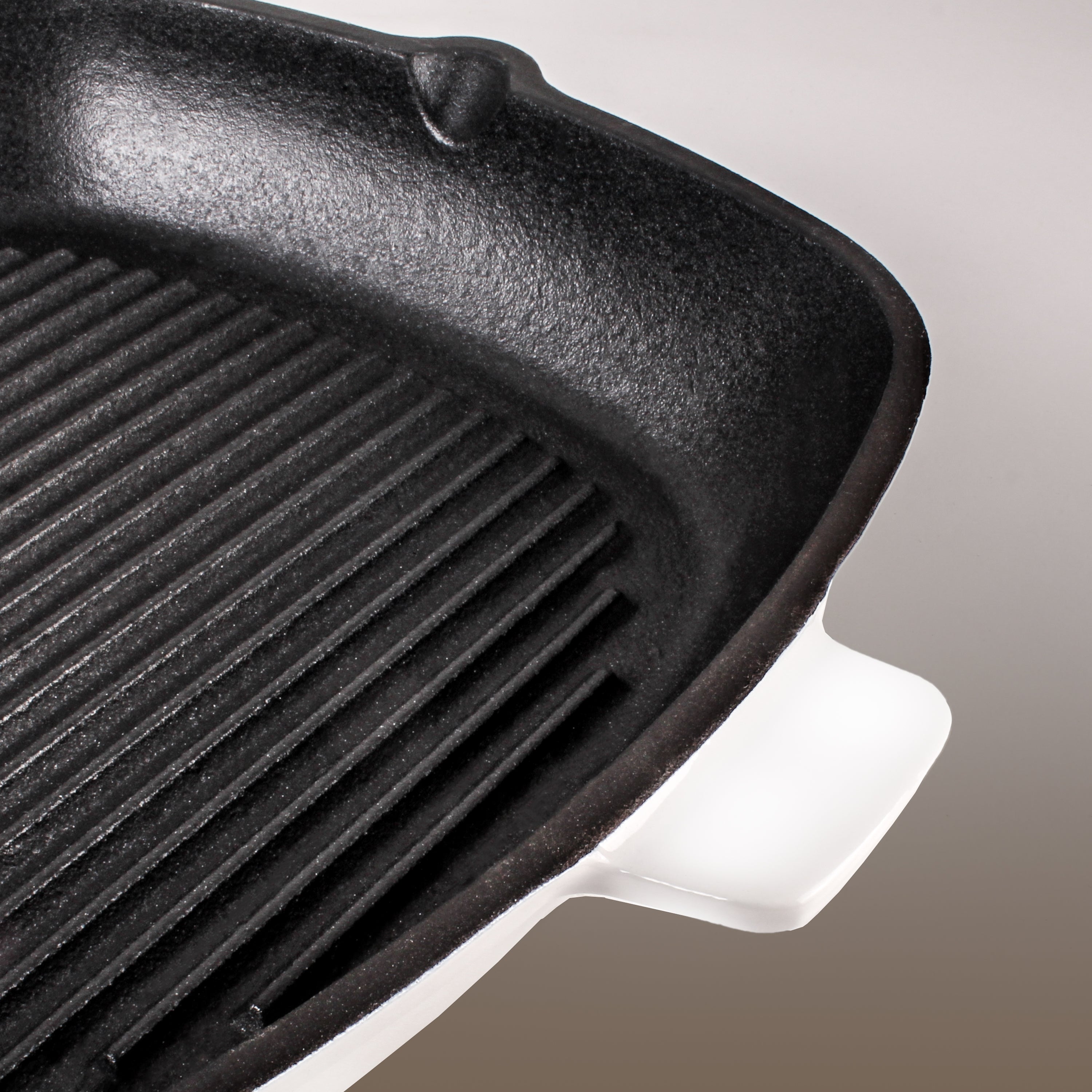 BergHOFF Neo 2-Piece Cast Iron Grill Pan Set with Steak Press - 11 Inch White Grill Pan for Stovetop & Oven Use - Perfect for BBQ, Steaks, Burgers & Indoor Grilling