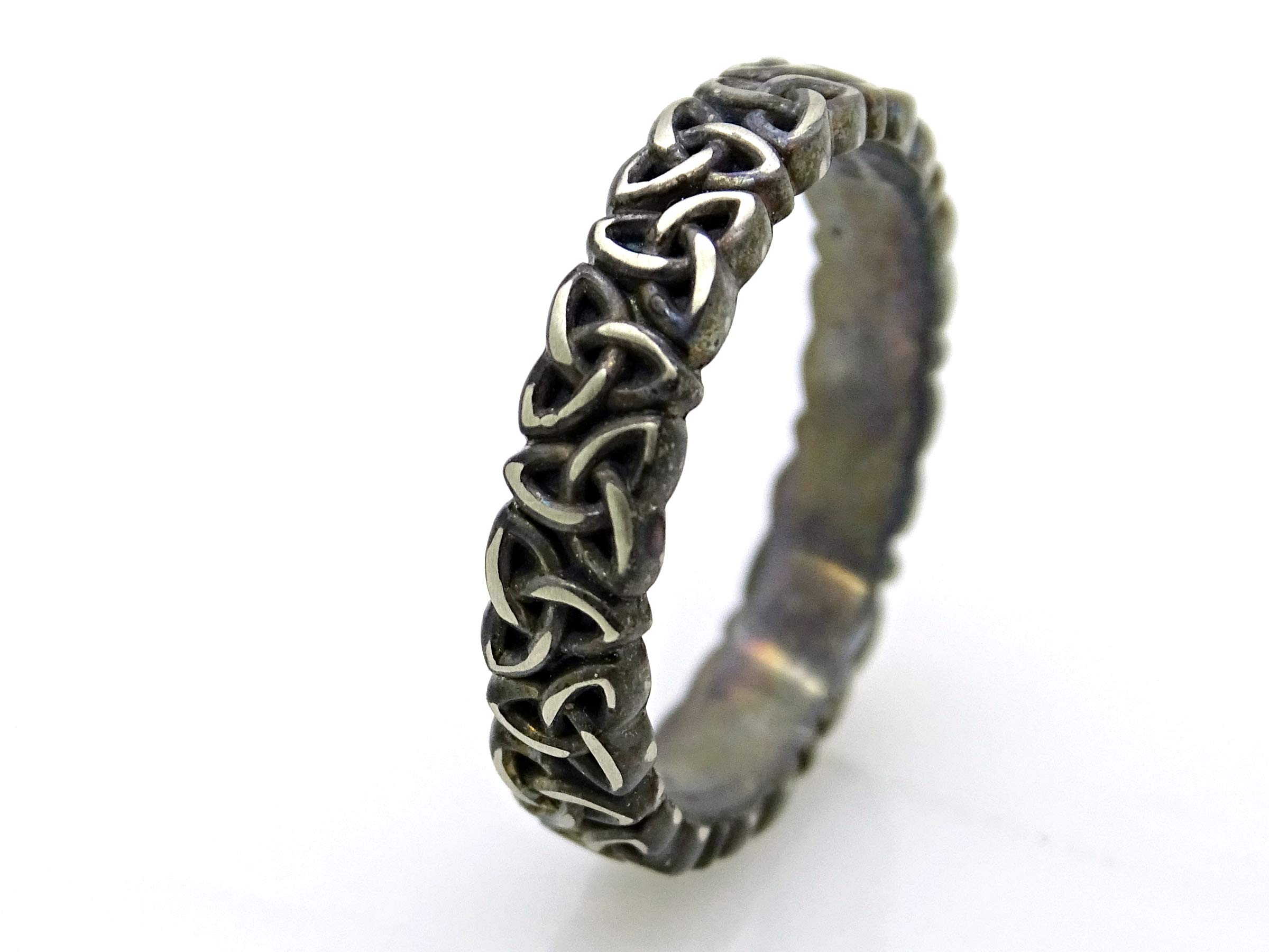 Viking Knot Ring - White Gold & Black Gold Trinity Knot Celtic Eternity Ring - Unique Men's Wedding Band - Perfect Gift for Him - Ideal for Viking-Themed Weddings, Anniversary Gifts & Norse Jewelry Collections