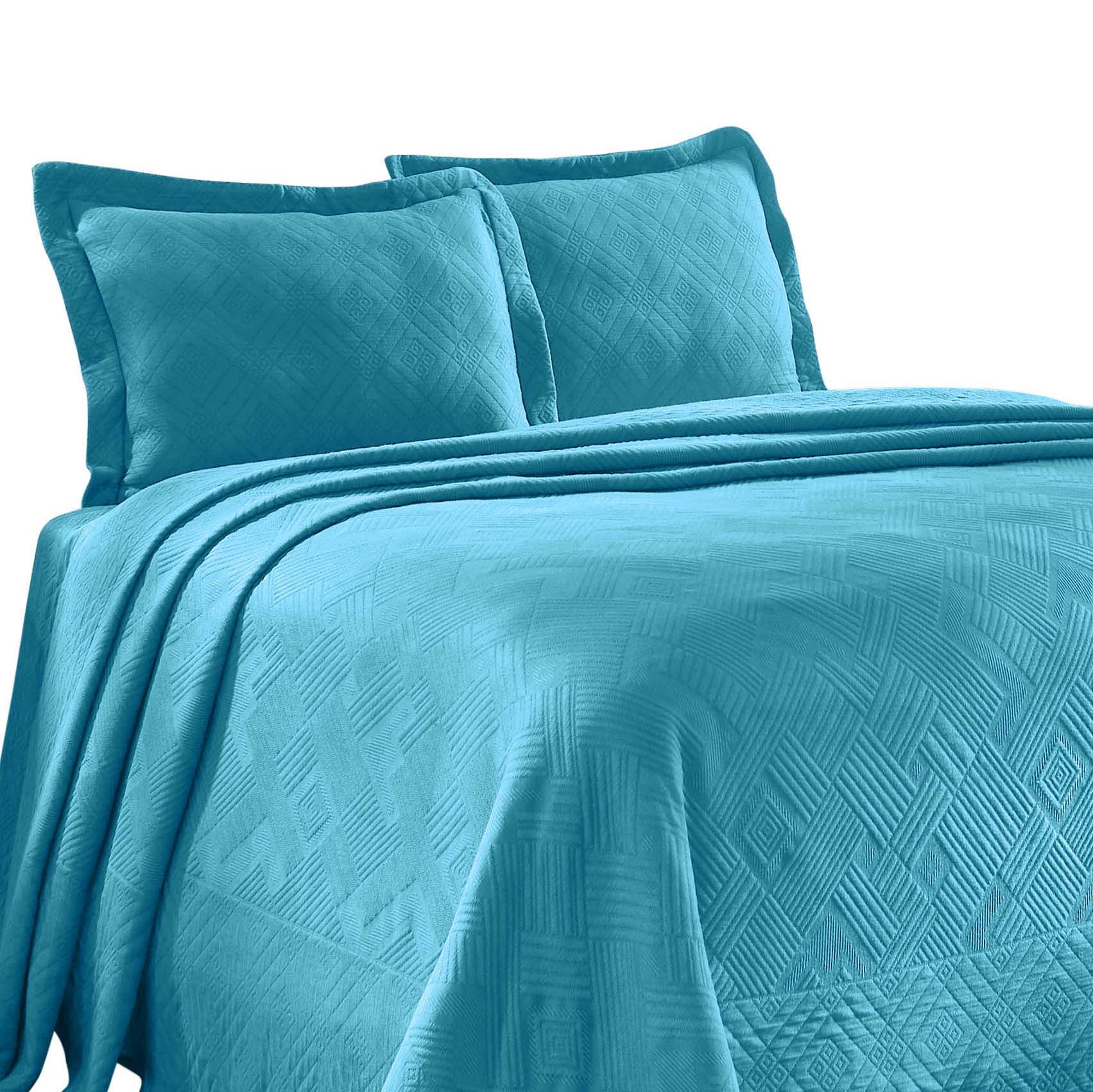 Geometric Fret Cotton Jacquard Matelasse Scalloped Bedspread Set - Queen Size Luxury Bedding for Modern Bedrooms | Perfect for Guest Rooms & Master Suites