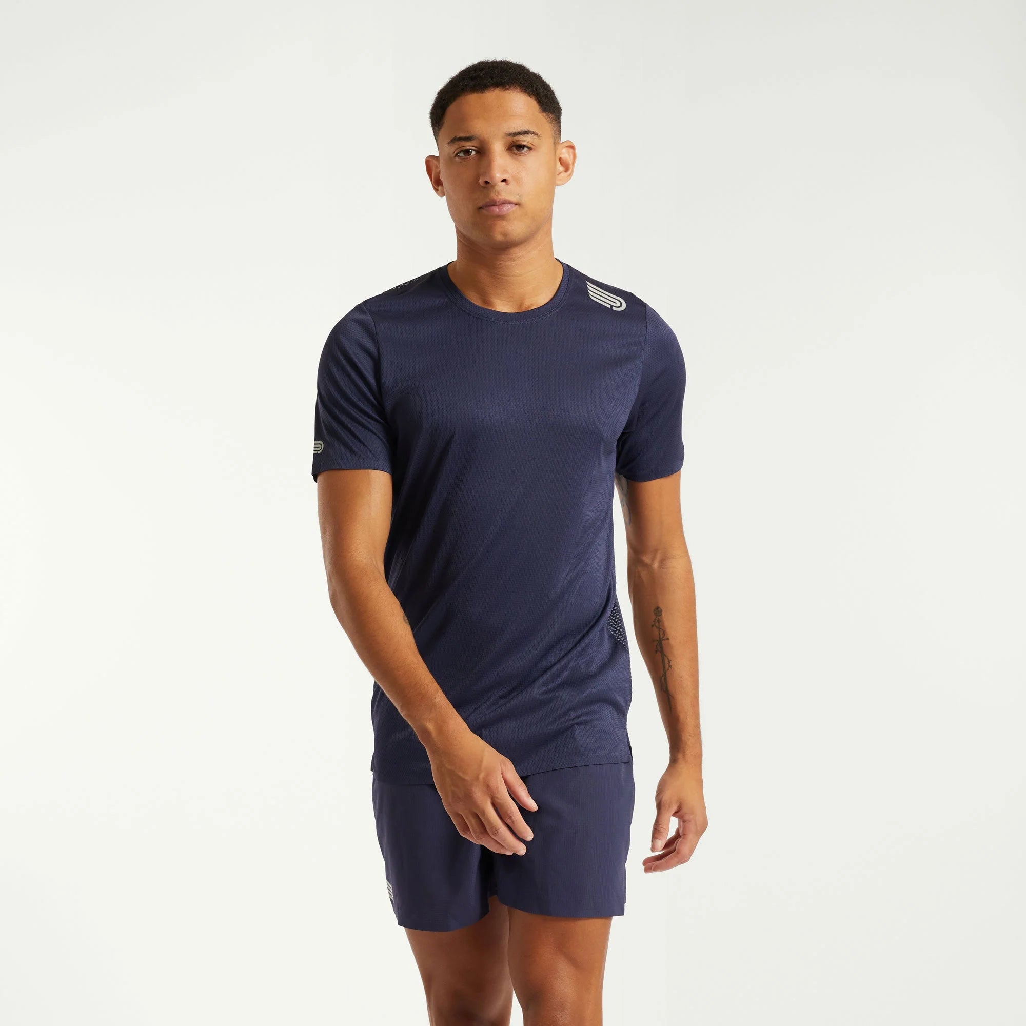 Pressio Men's Running Shirt - Lightweight Moisture Wicking Performance Top for Jogging & Workouts - Navy/Silver Athletic Tee for Gym, Marathon & Outdoor Sports