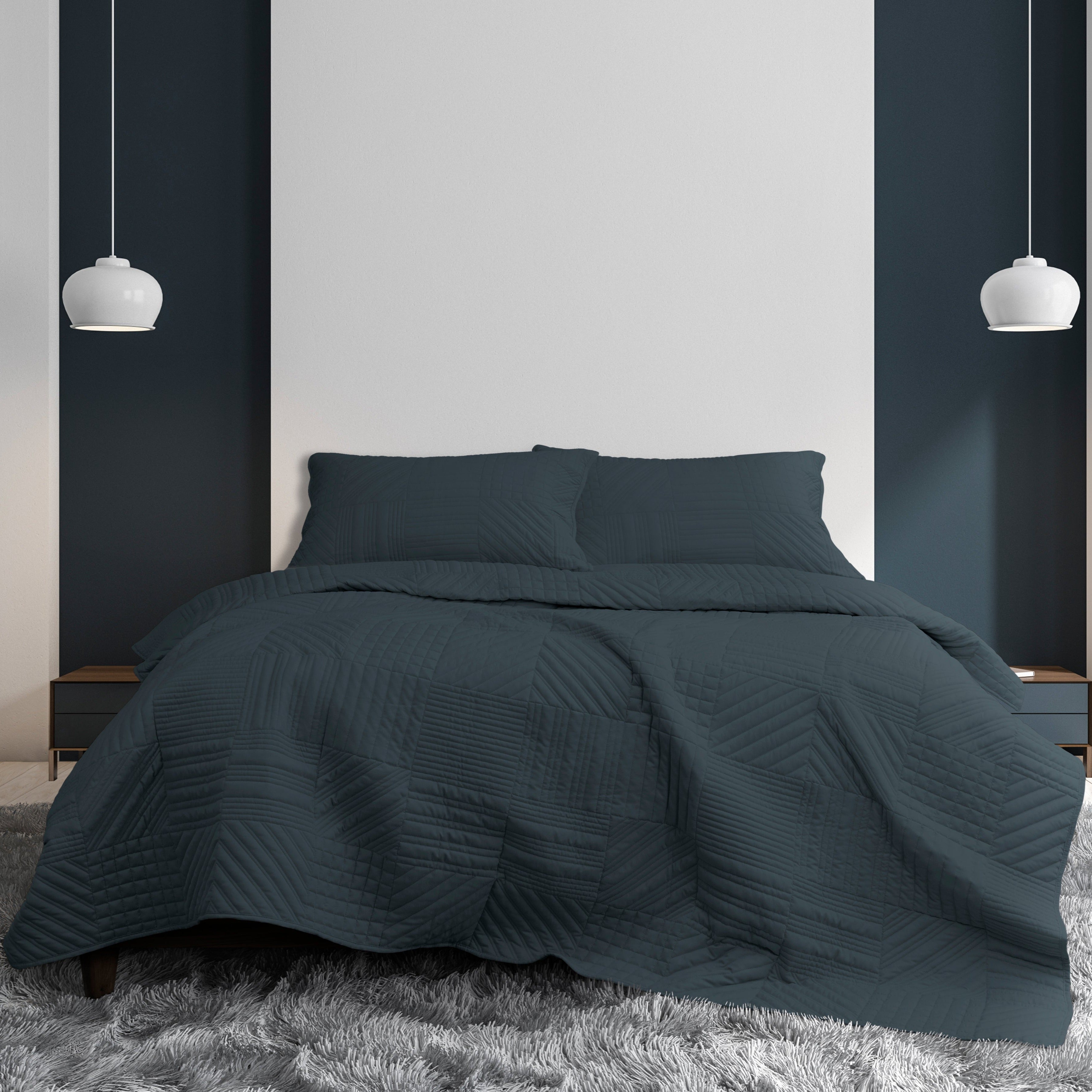Ardor Finley Navy Quilted Coverlet Set - Queen Size Bedspread with Matching Shams, Luxury Quilted Bedding for Cozy Bedroom Decor | Perfect for Master Bedroom, Guest Room & Airbnb Styling