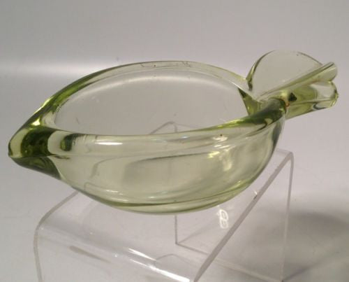 Vintage Art Deco Apple Shaped Glass Ashtray & Trinket Dish - Elegant Home Decor for Smoking Accessories, Jewelry Storage & Tabletop Display