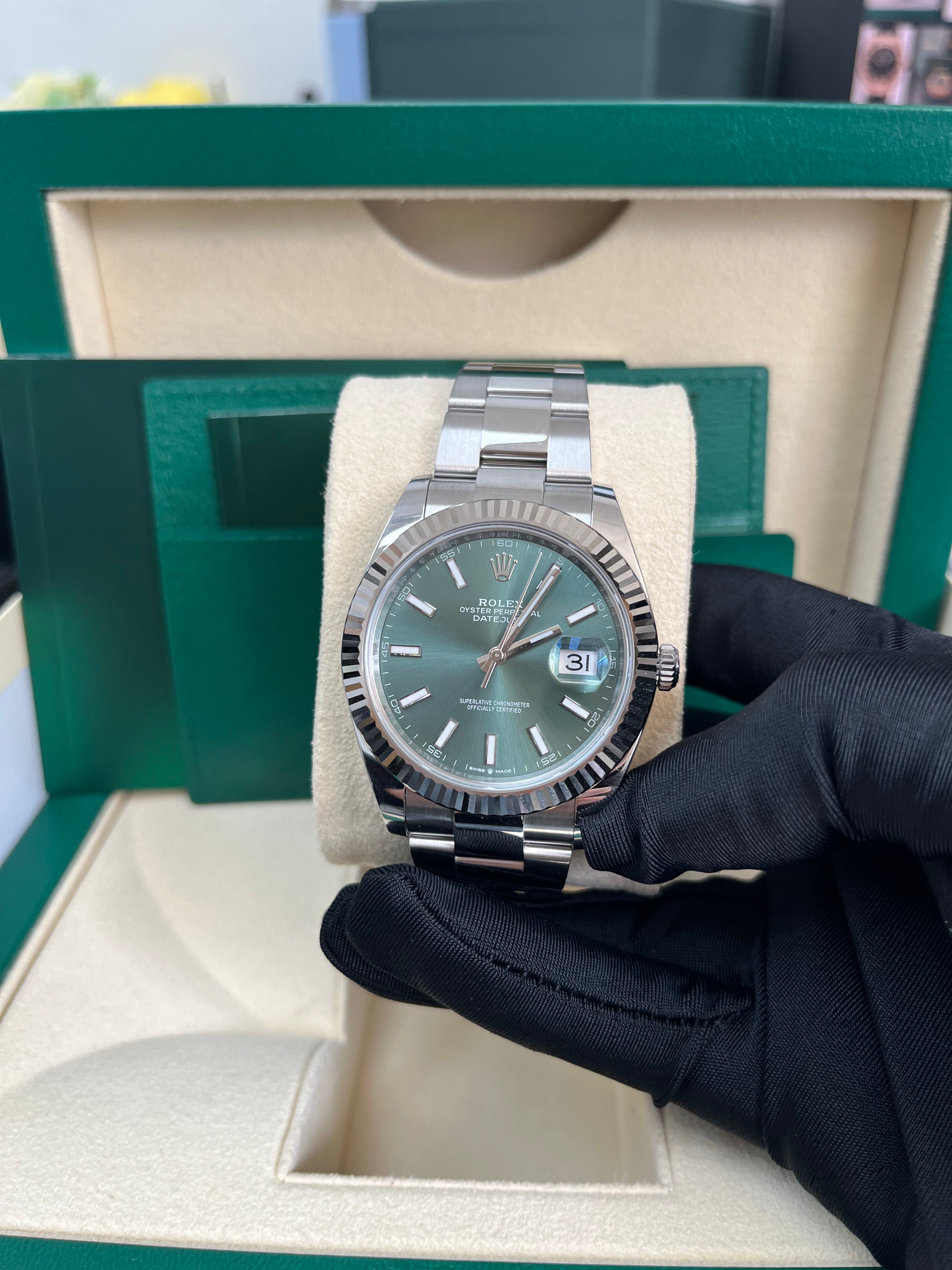 Rolex Datejust 41mm Oystersteel Watch with Mint Green Dial & Fluted Bezel - Ref.126334 | Luxury Men's Dress Watch for Business & Formal Occasions