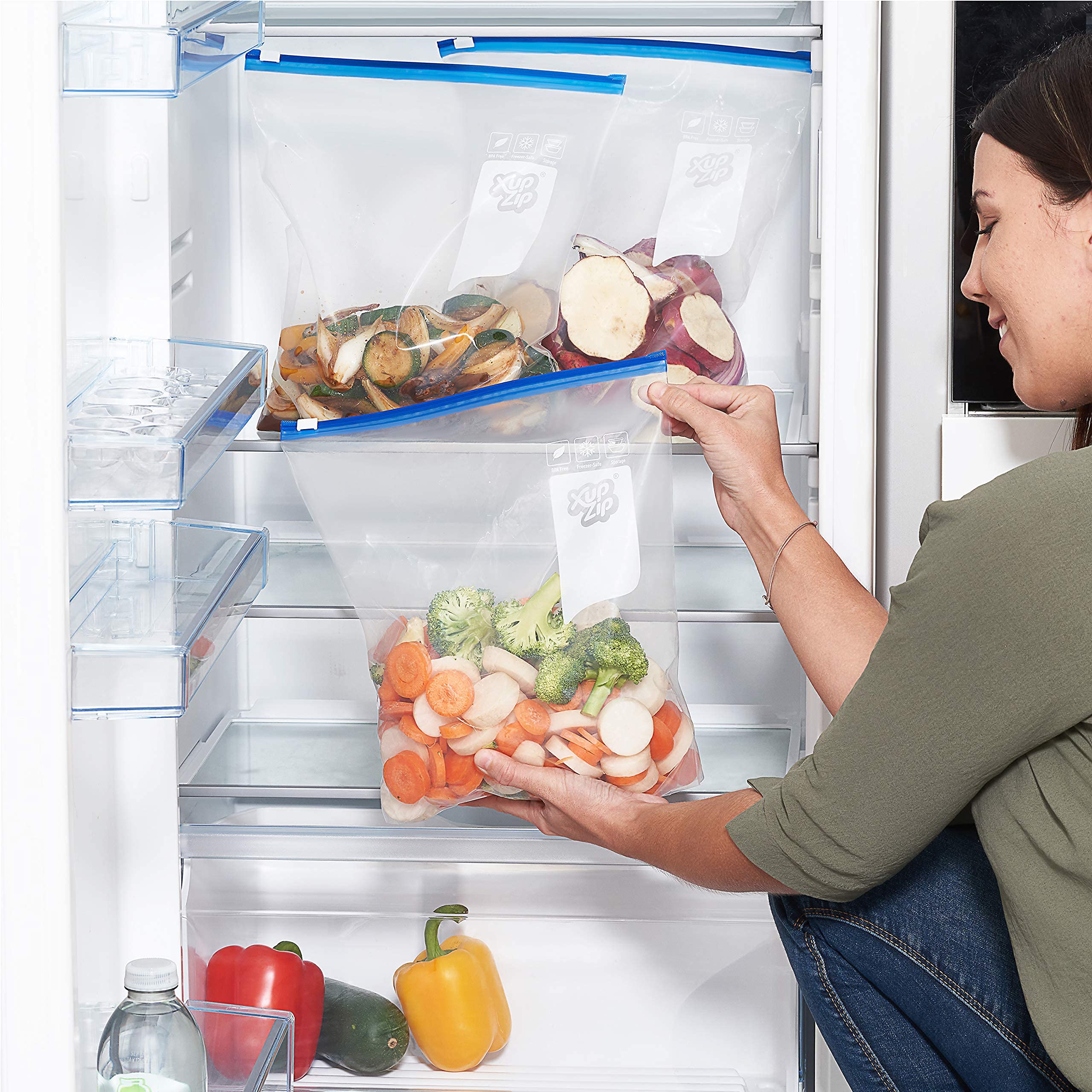 XupZip™ Heavy Duty Freezer Bags with Slider Zipper | Airtight Expandable Bottom Stand & Fill Food Storage Bags | BPA Free Gallon Size (30 Pack, 4.55L) for Meal Prep, Freezing & Organizing