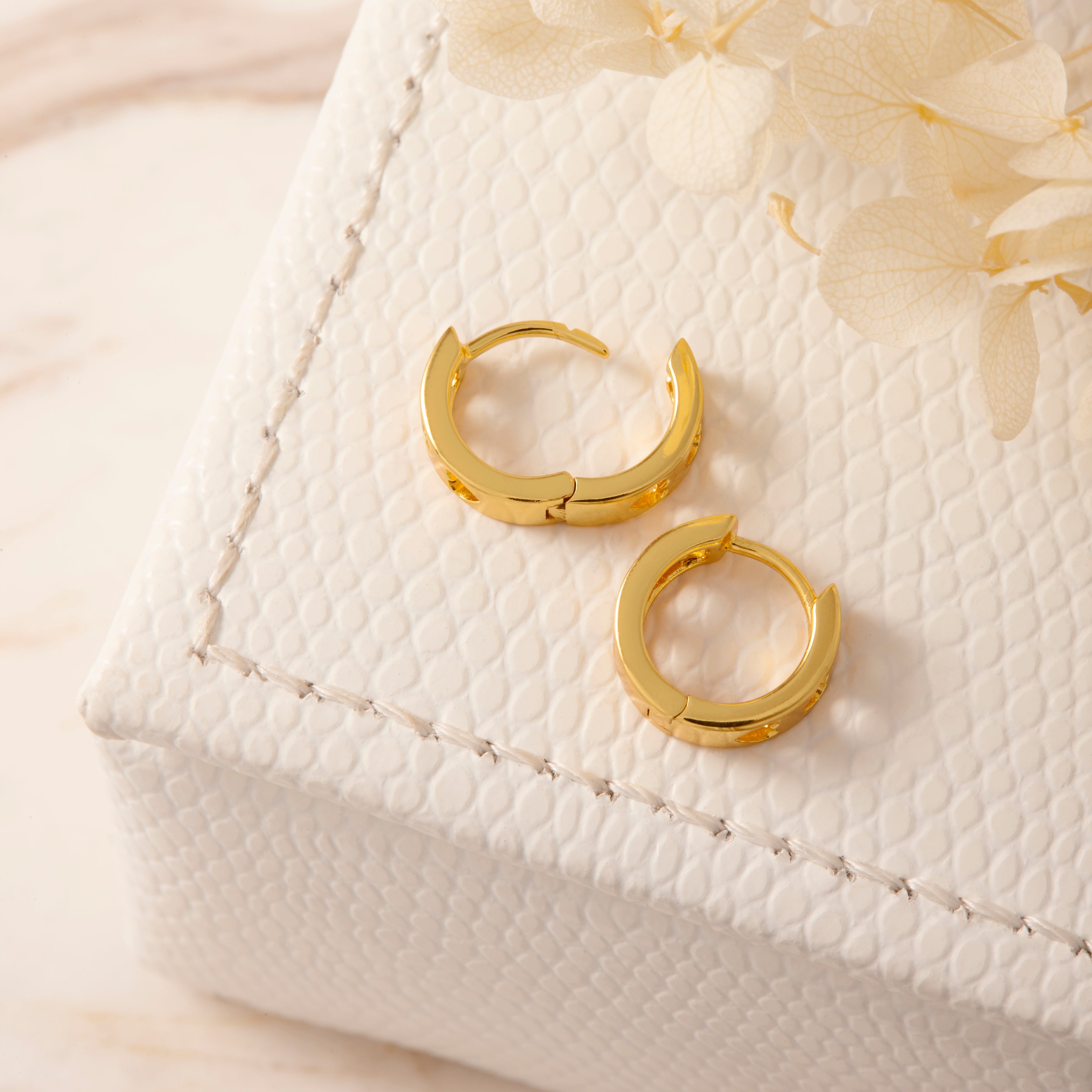 14K Gold Huggie Hoop Earrings for Women - Minimalist Small Hoops for Everyday Wear - Perfect for Gifts, Parties & Special Occasions
