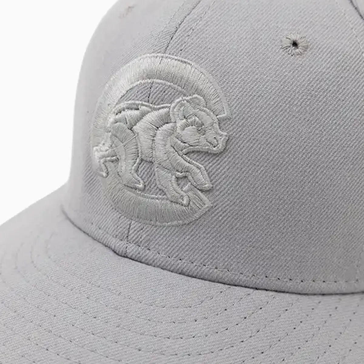 Chicago Cubs MLB 59FIFTY Fitted Baseball Cap - Official Licensed Adjustable Hat for Men & Women - Perfect for Games, Sports & Casual Wear
