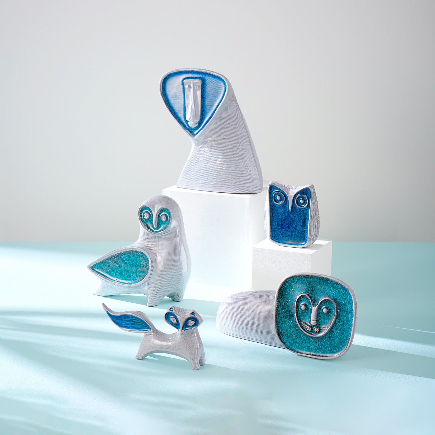 Handmade Glass Barn Owl Figurine - Elegant Home Decor, Unique Gift for Collectors & Bird Lovers - Perfect for Bookshelf Displays, Office Decor, and Nature-Inspired Interior Design