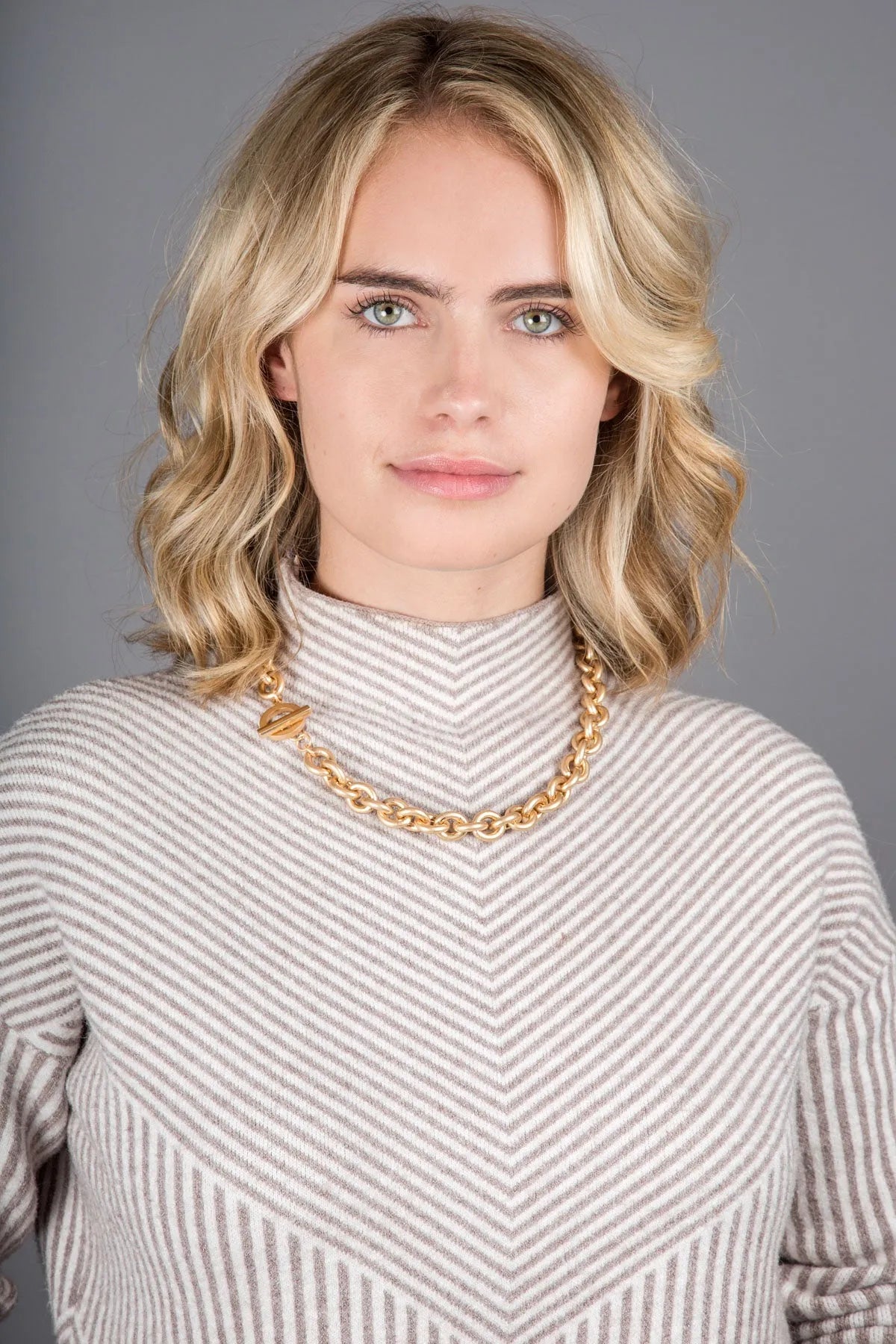 Elegant Pearl Gold Chain Necklace for Women - Versatile Layering Jewelry for Daily Wear, Parties & Special Occasions