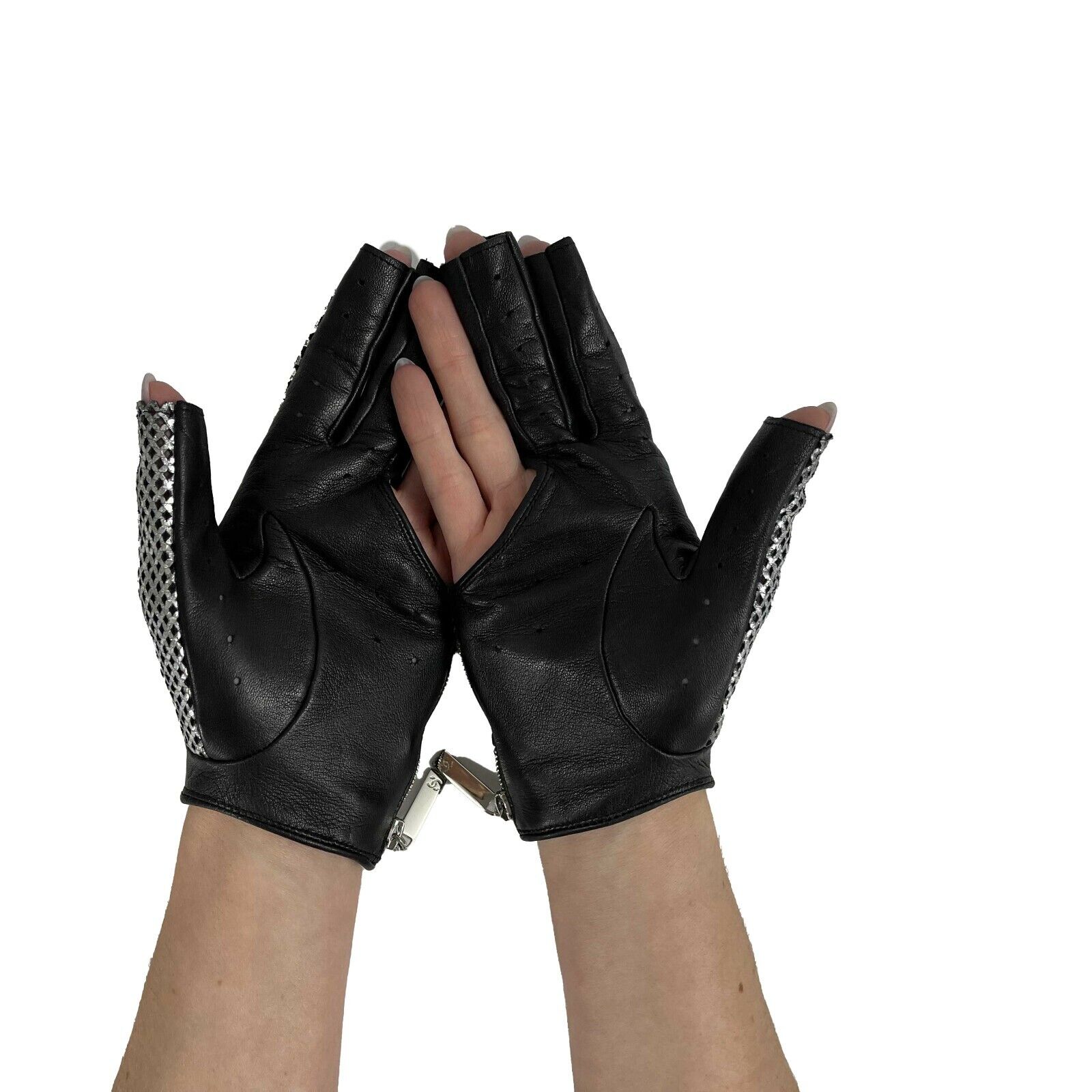 Authentic CHANEL 2008 Act 1 Black & Silver Mesh Leather Gloves Size 7.5 - Luxury Fashion Accessory for Evening Events & Winter Outfits