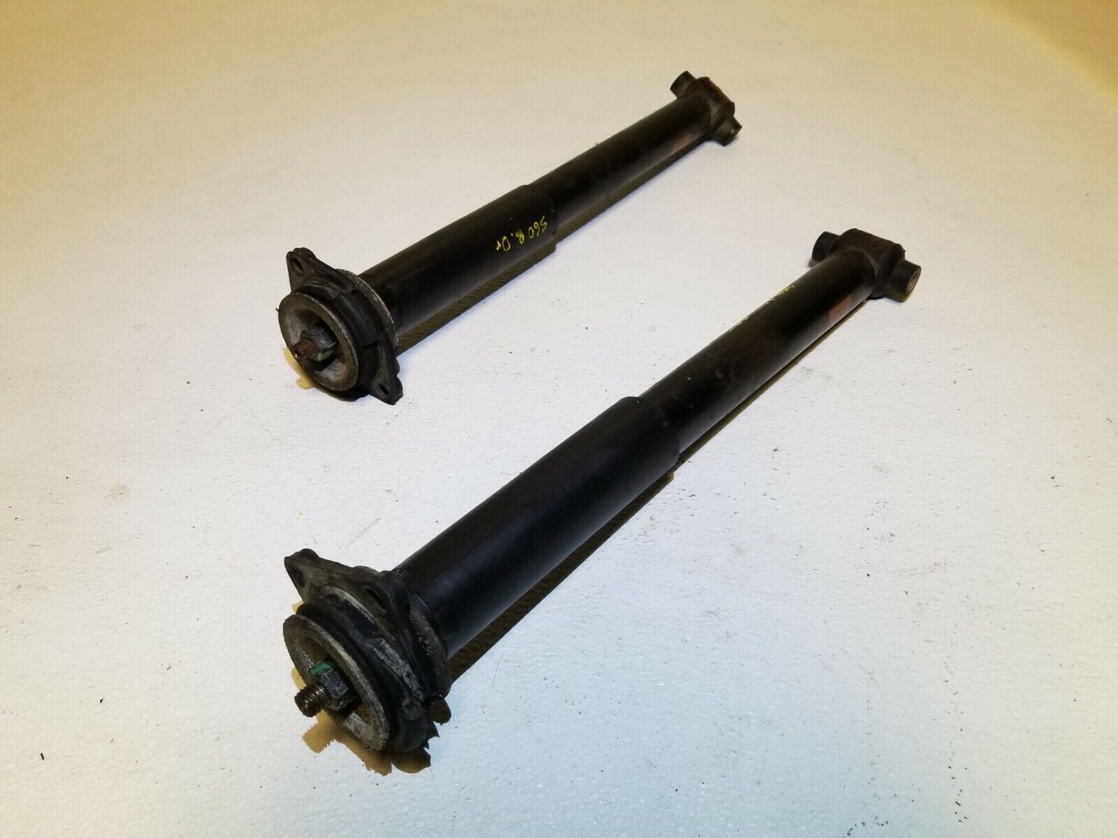 Volvo S60 Rear Shock Absorber Pair - OEM Replacement for 2005 2006 2007 2008 2009 Models - Perfect for Smooth Ride & Enhanced Suspension Performance