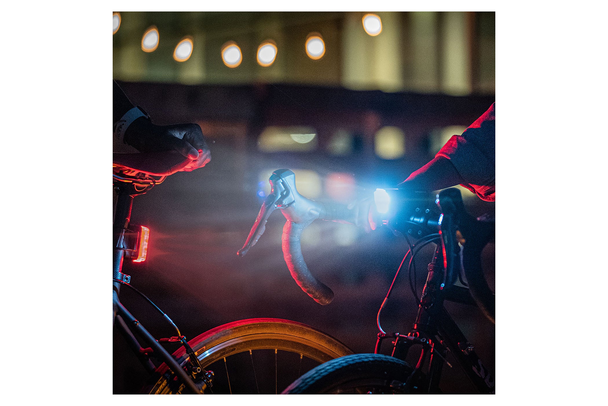 Blackburn DayBlazer 1500 Front Bike Light - High Visibility LED Cycling Light for Road & Mountain Bikes - Perfect for Commuting, Night Riding & Outdoor Adventures