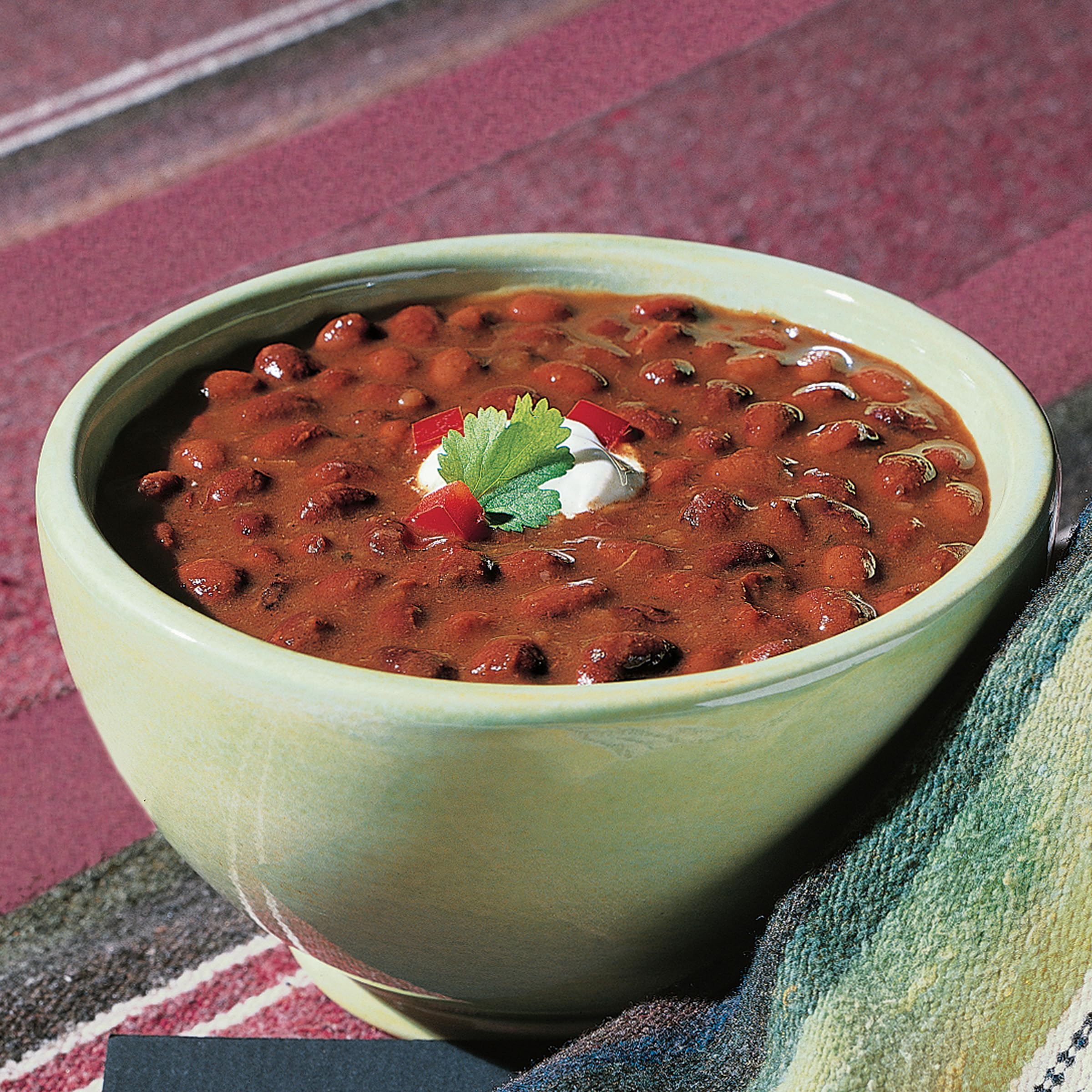 Amy's Organic Vegan Medium Black Bean Chili - Gluten Free, Low Fat, Non-GMO - 14.7 Oz (12 Pack) - Perfect for Quick Lunches, Camping & Emergency Food Storage