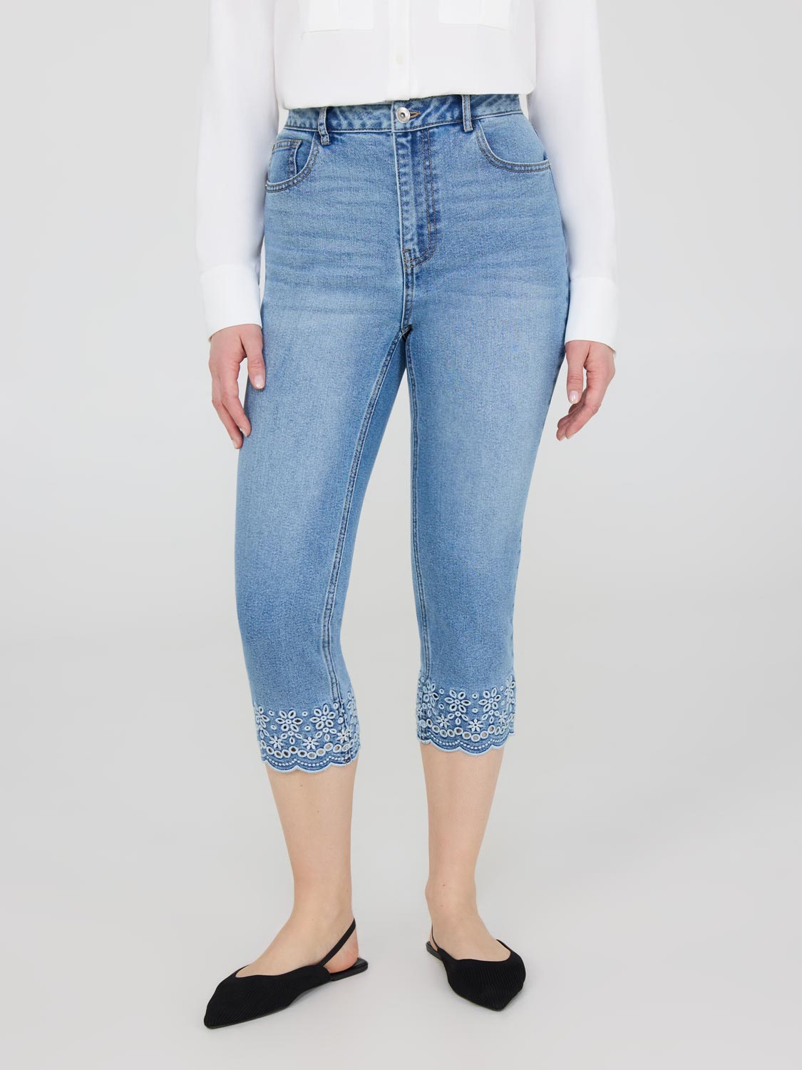 Women's Embroidered Denim Capri Pants - Stylish Casual Capris with Decorative Hem for Summer Outfits & Beach Vacations