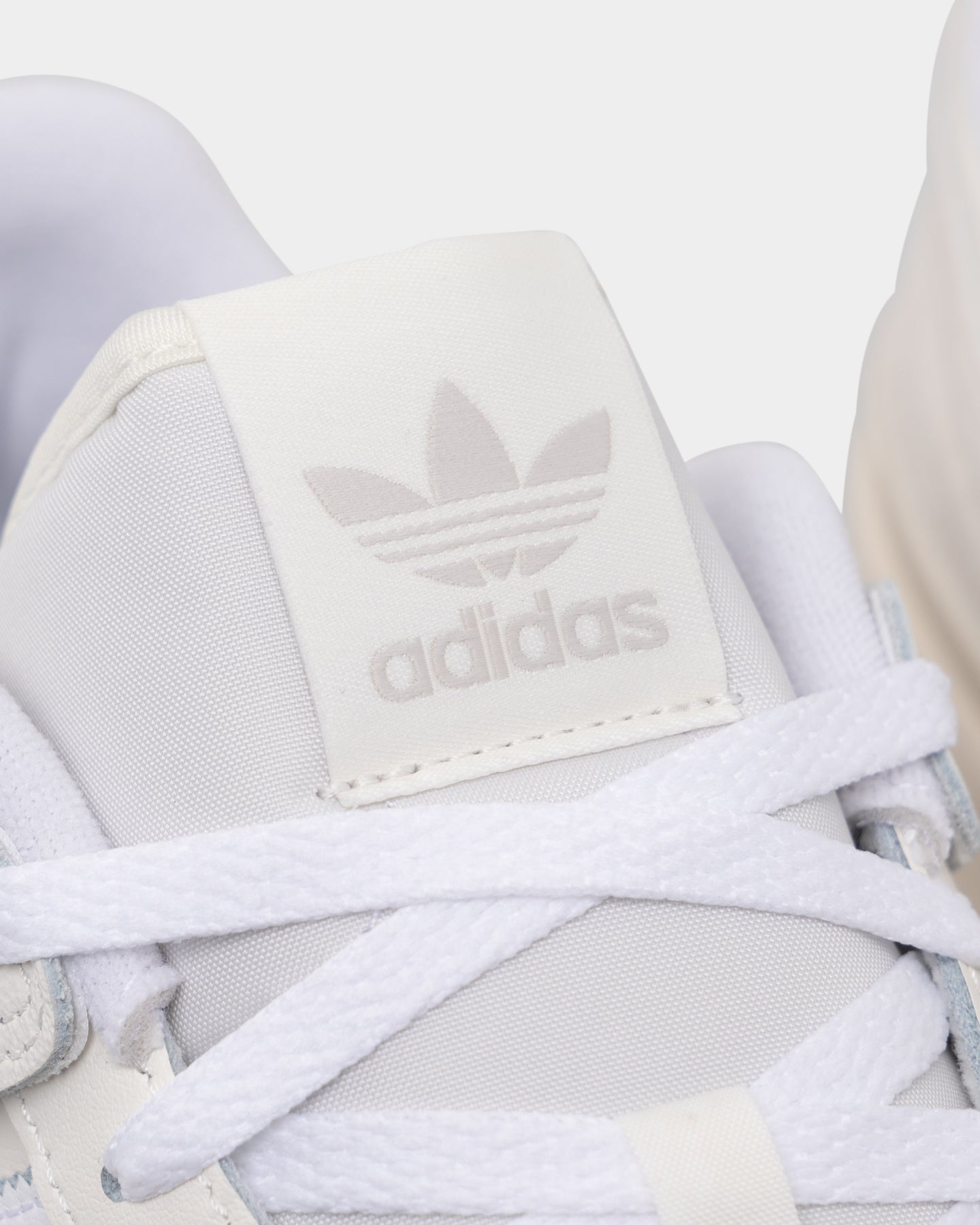Adidas Forum Low Classic Sneakers - Chalk White/Cloud White/Footwear White - Casual Shoes for Men & Women | Perfect for Streetwear, Gym & Everyday Wear