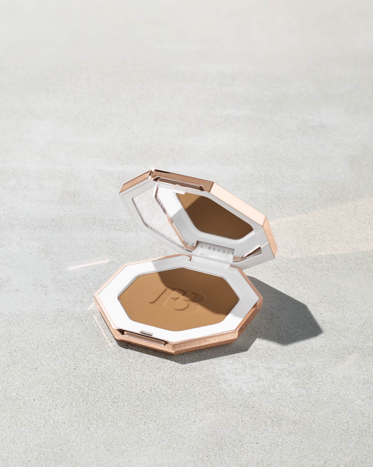 Sun Stalk'r Instant Warmth Bronzer - Island Glow for a Natural Tan | Perfect for Beach Days, Vacations & Summer Makeup Looks