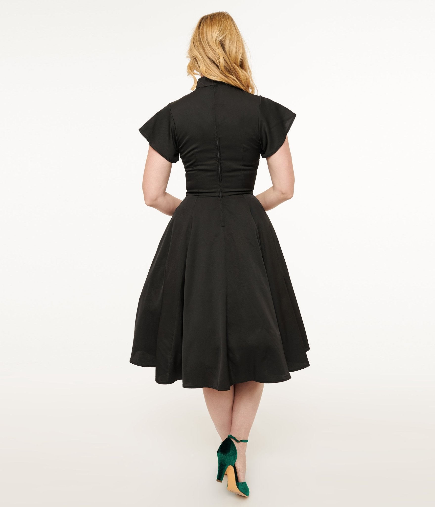 Vintage 1940s Black & Red Poinsettia Baltimore Swing Dress - Retro Christmas Party Dress for Holiday Gatherings & Swing Dancing