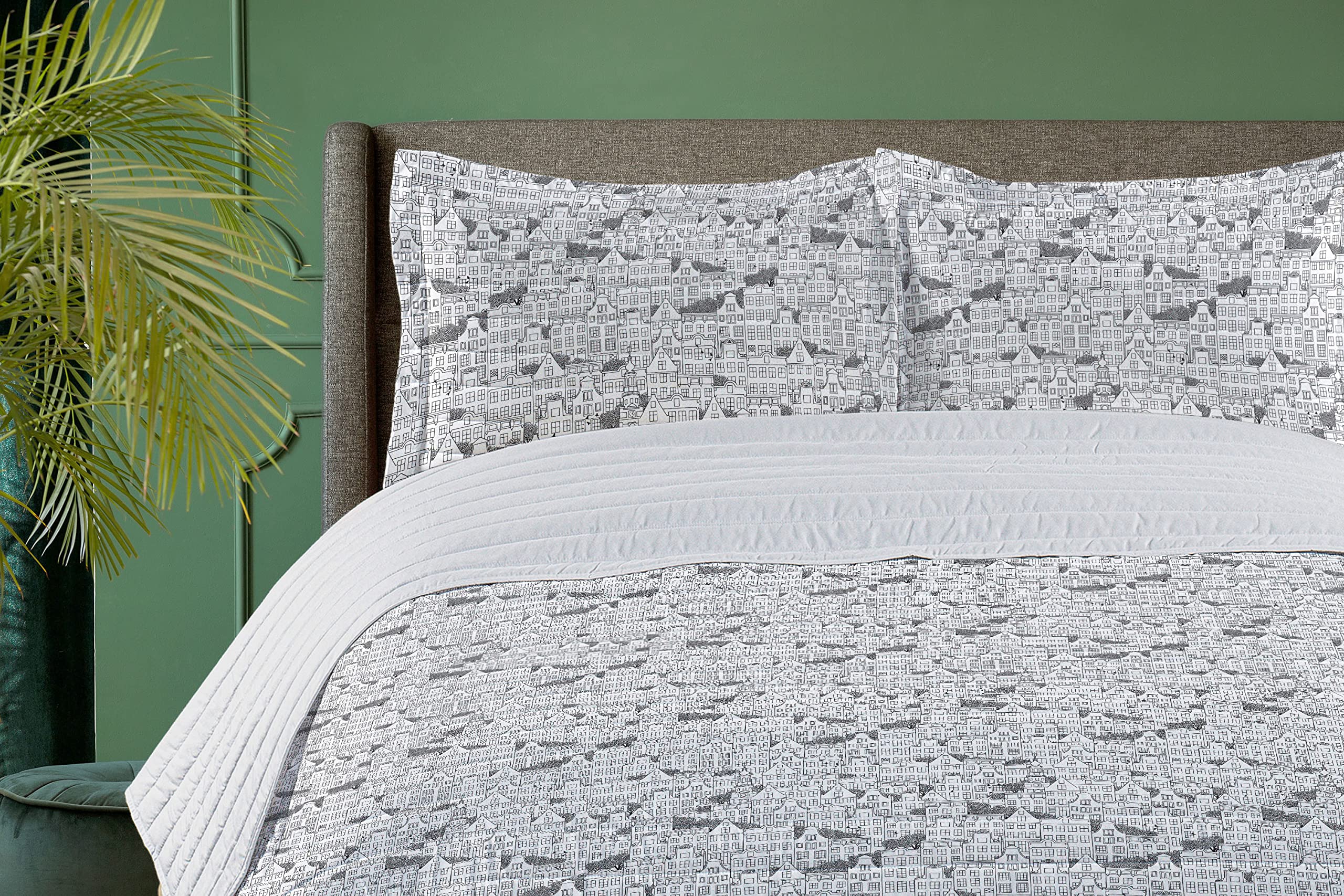 Ambesonne Urban Microfiber Bedspread Set - Modern Dutch Style European Cityscape Design, Soft King Size Bedding with Pillow Shams & Comforter in Black & White | Perfect for Contemporary Bedrooms, Guest Rooms & Urban Home Decor