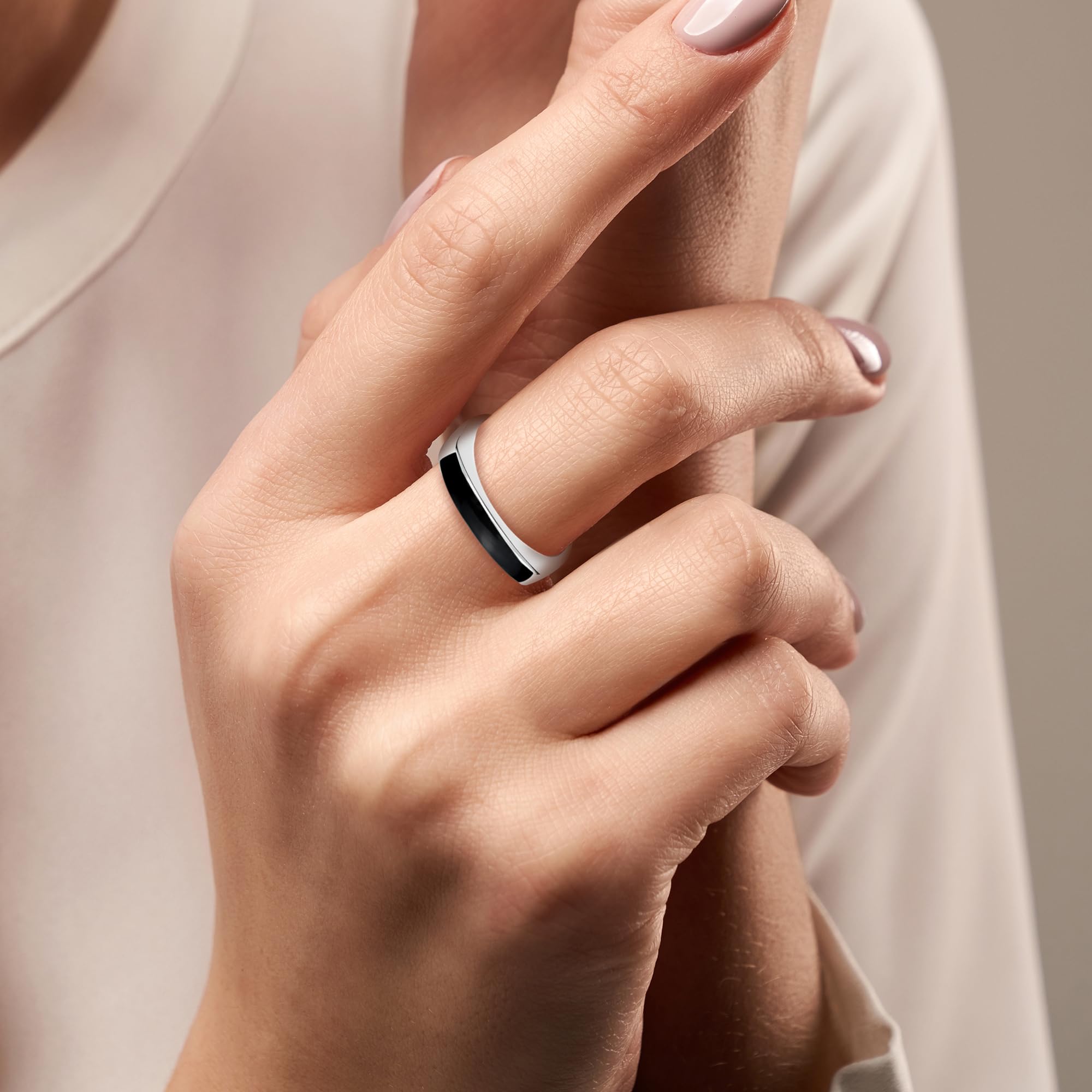 AeraVida .925 Sterling Silver Ring with Simulated Black Onyx Inlay - Elegant Rectangular Bar Design for Women | Comfort Fit Casual Jewelry | Perfect Gift for Daughter, Wife, Mother | Available in Multiple Sizes | Ideal for Everyday Wear, Office & Special Occasions