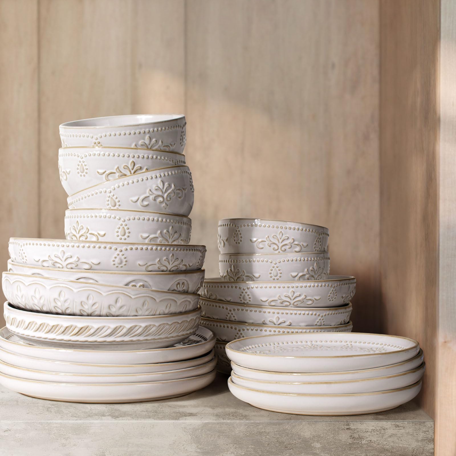 Artena Pasta Bowls Set of 4 - 50oz Large White Ceramic Salad & Soup Bowls - 9.75'' Embossed Shallow Dinner Plates - Microwave & Dishwasher Safe - Floral Damask Design - Perfect for Family Dinners, Entertaining Guests & Restaurant-Style Serving