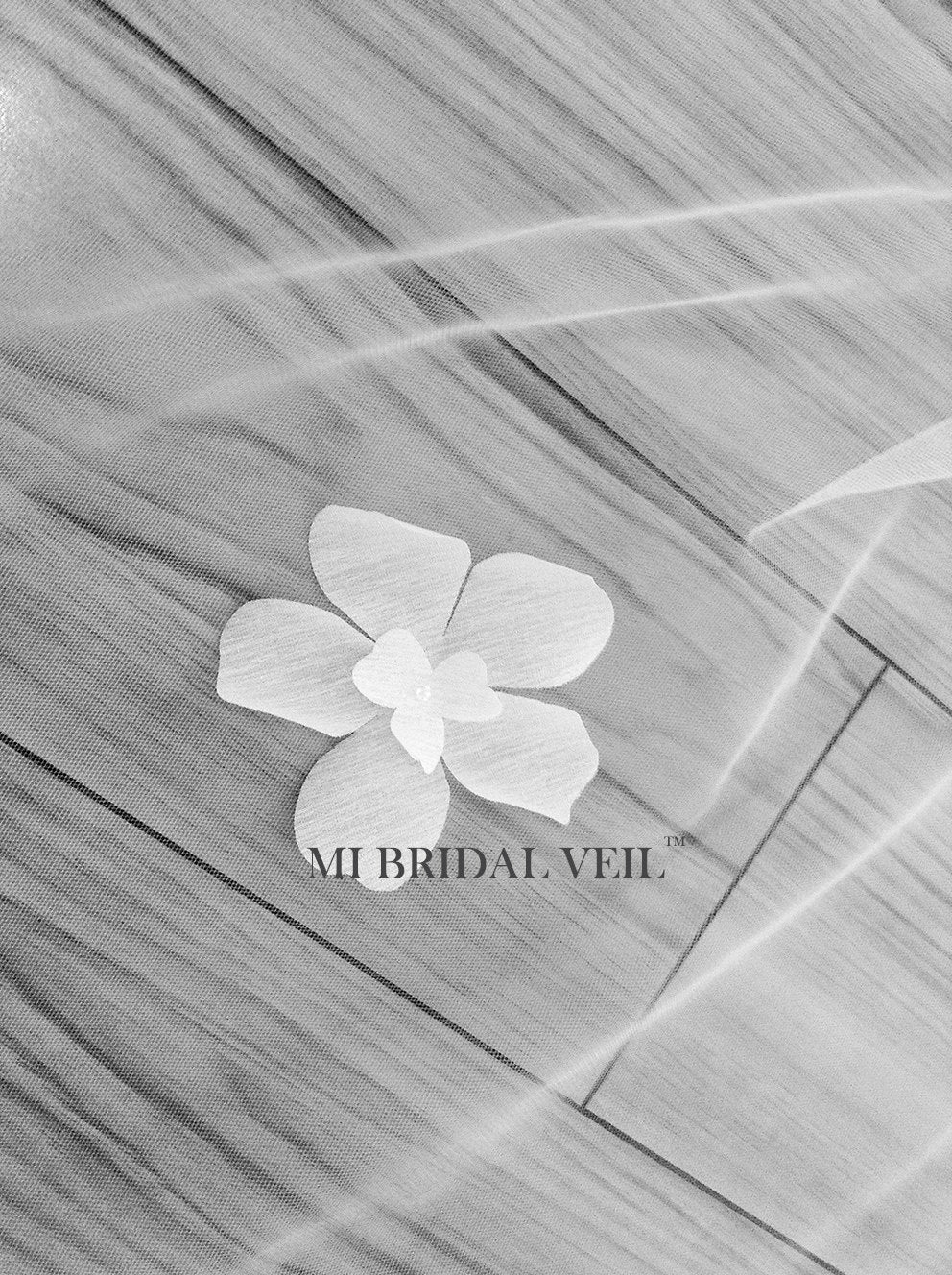 Handmade Boho Wedding Veil with Floral Petals - Elegant Beach Bridal Accessory for Outdoor Ceremonies & Photoshoots