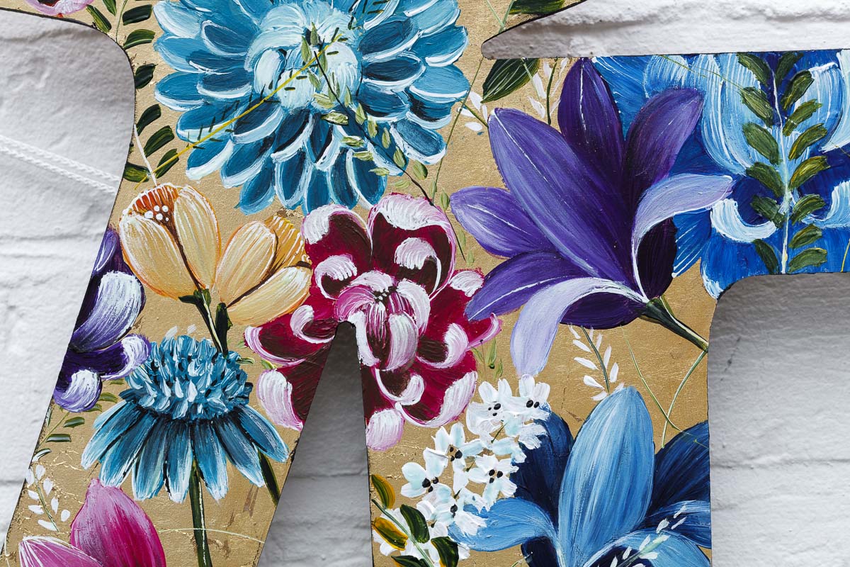 Original Love That Grows - Romantic Home Decor for Bedroom & Living Room - Perfect Gift for Anniversaries & Valentine's Day