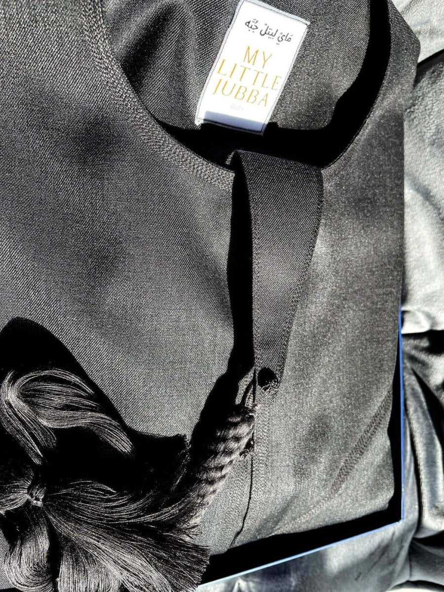 Premium Men's Charcoal Cashmere Wool Emirati Thobe - Traditional Arabic Robe for Special Occasions & Cultural Events