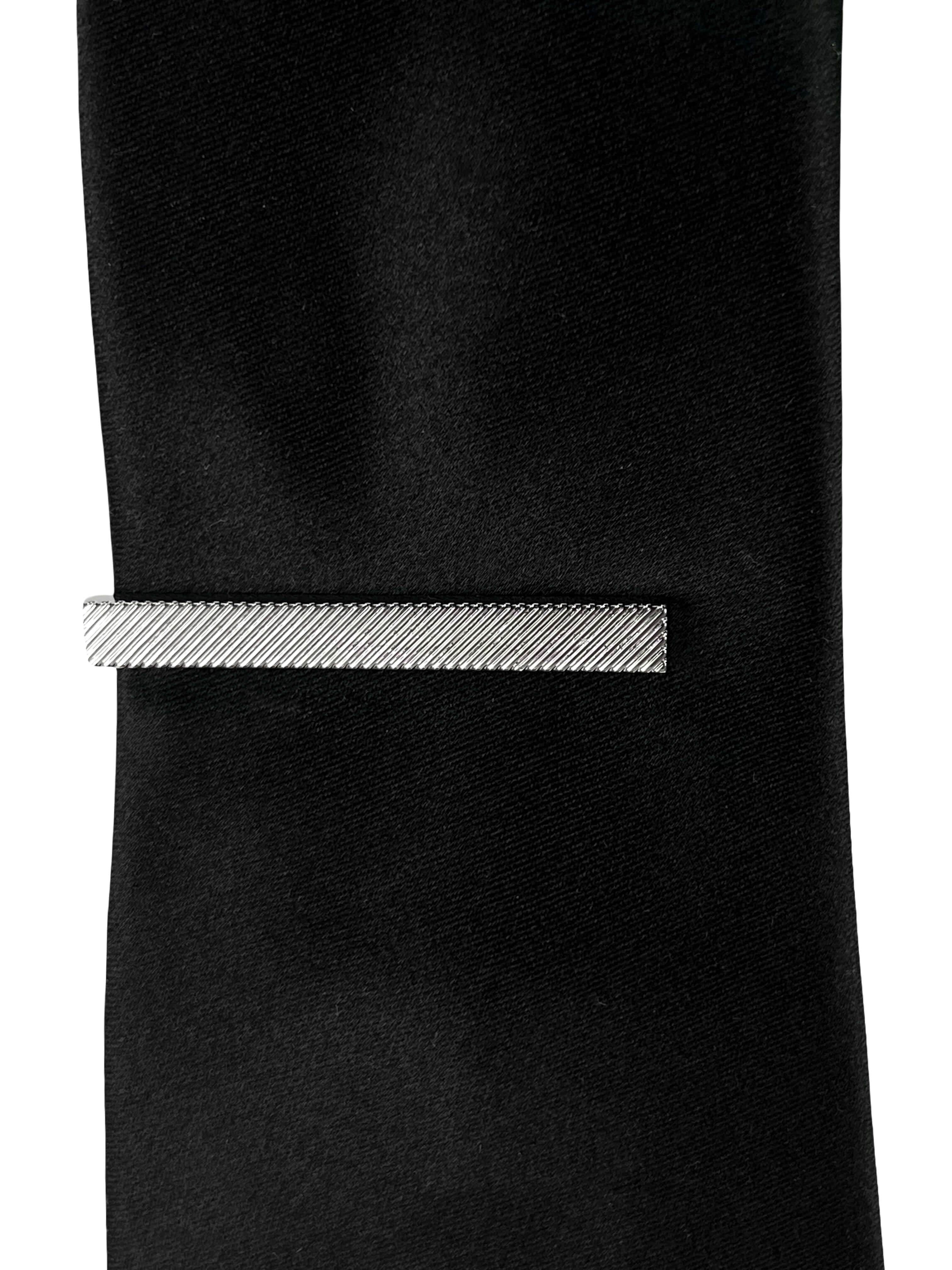DÉCLIC Ribbed Long Tie Bar - Silver | Stylish Men's Tie Clip for Formal & Business Attire | Perfect for Weddings, Office & Special Occasions