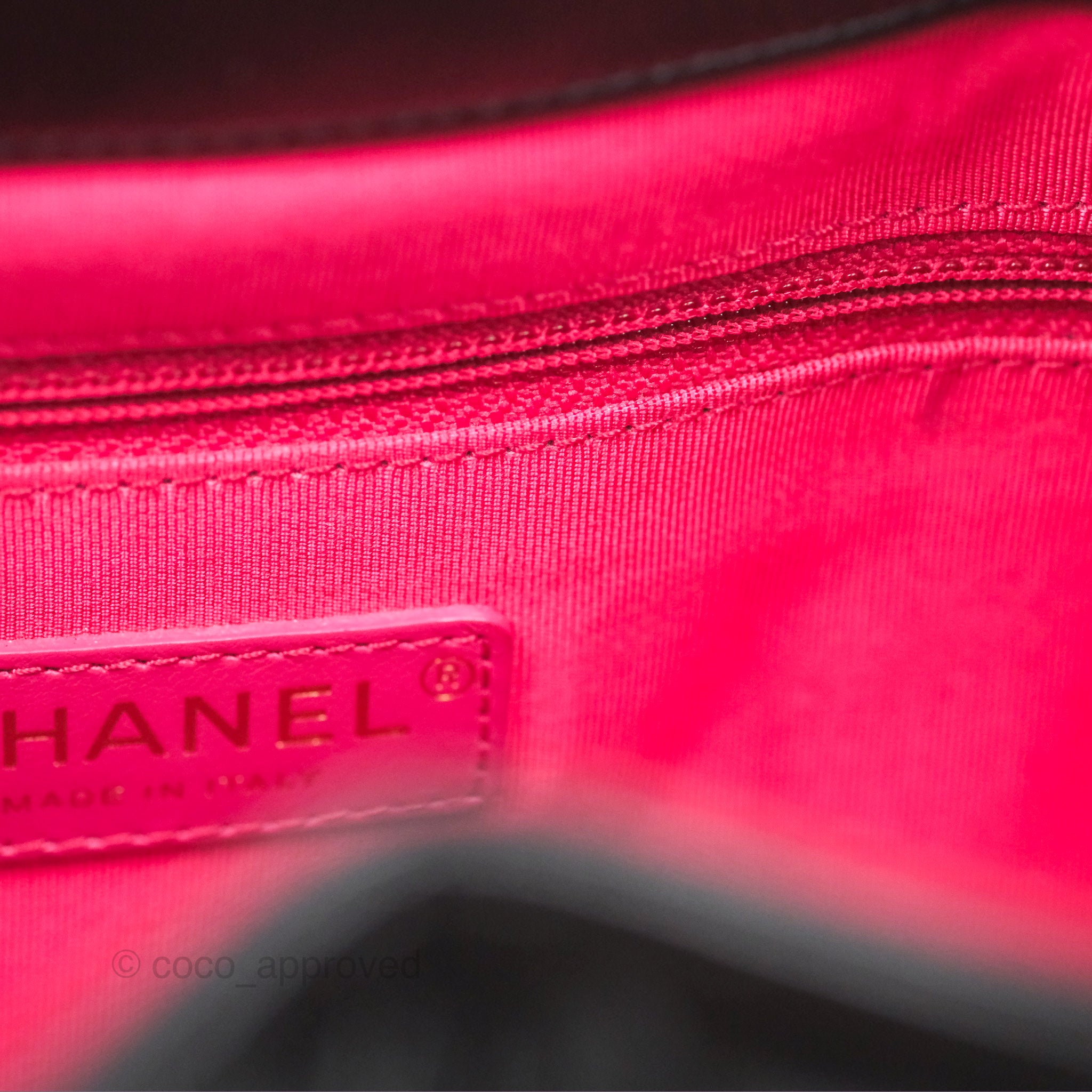 Chanel CC Drawstring Bucket Bag in Black Shiny Aged Calfskin Leather - Luxury Crossbody Purse for Women, Perfect for Date Night & Travel Accessories