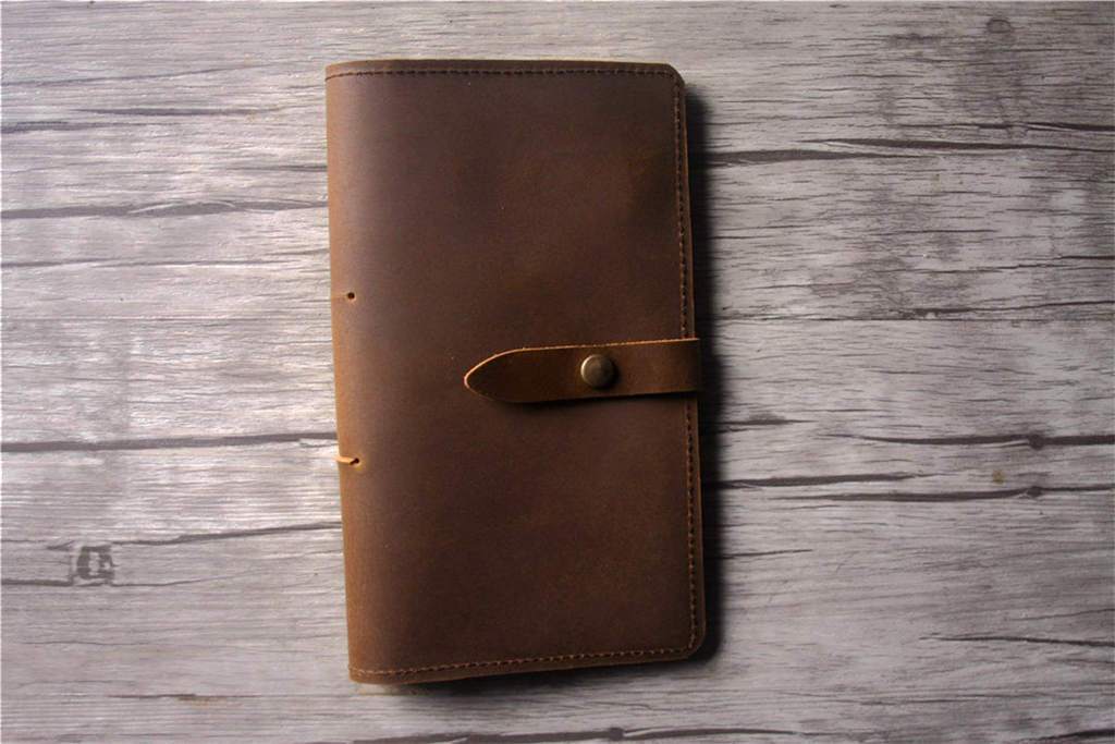 Vintage Distressed Leather Travelers Notebook Journal - Yellowish Brown Cover, Refillable Notebook for Writing, Sketching & Travel Journaling - Perfect Gift for Writers & Adventurers