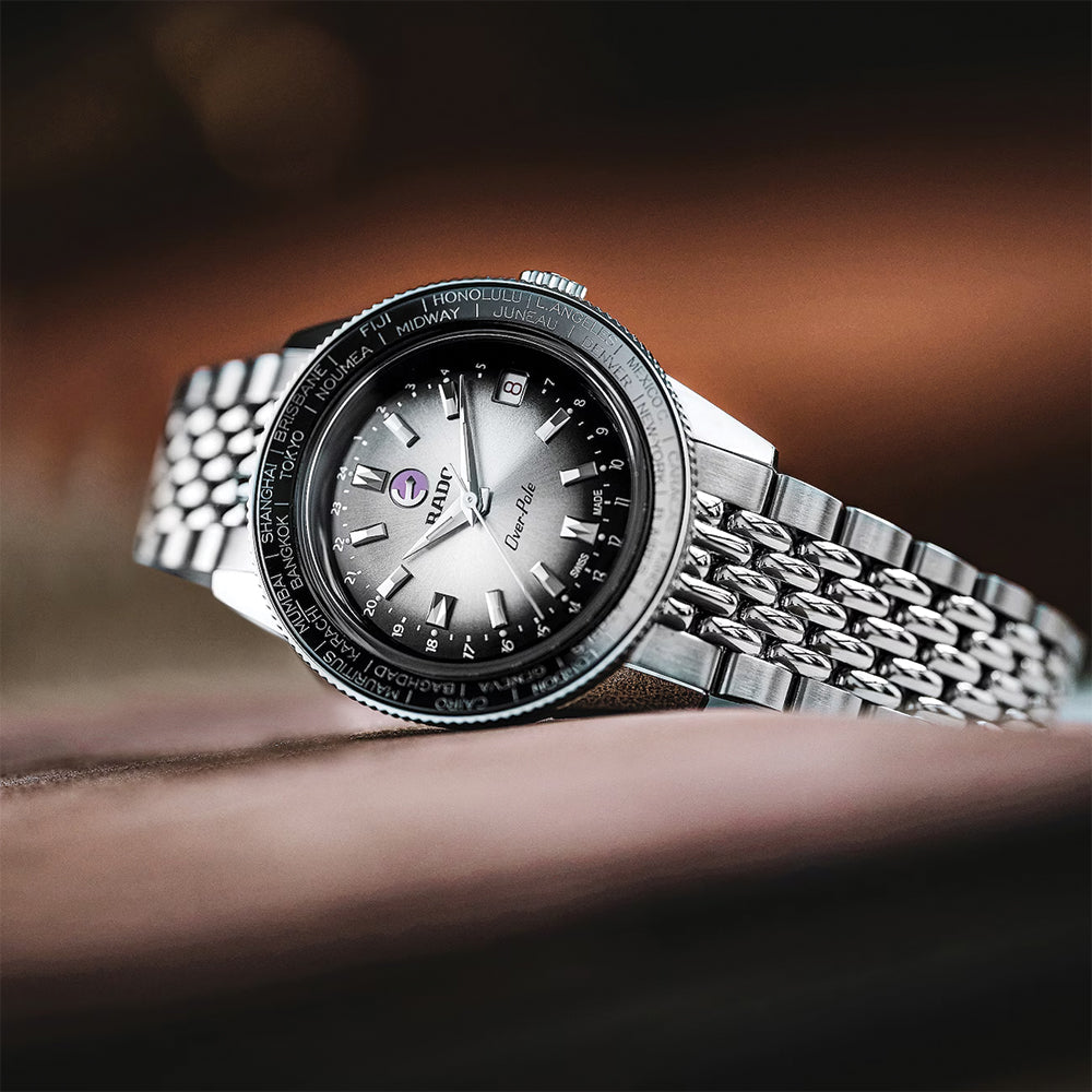 Captain Cook Over Pole Limited Edition 37mm Silver Mechanical Watch with Leather Strap & Bracelet - Perfect for Luxury Collectors & Adventurous Travelers