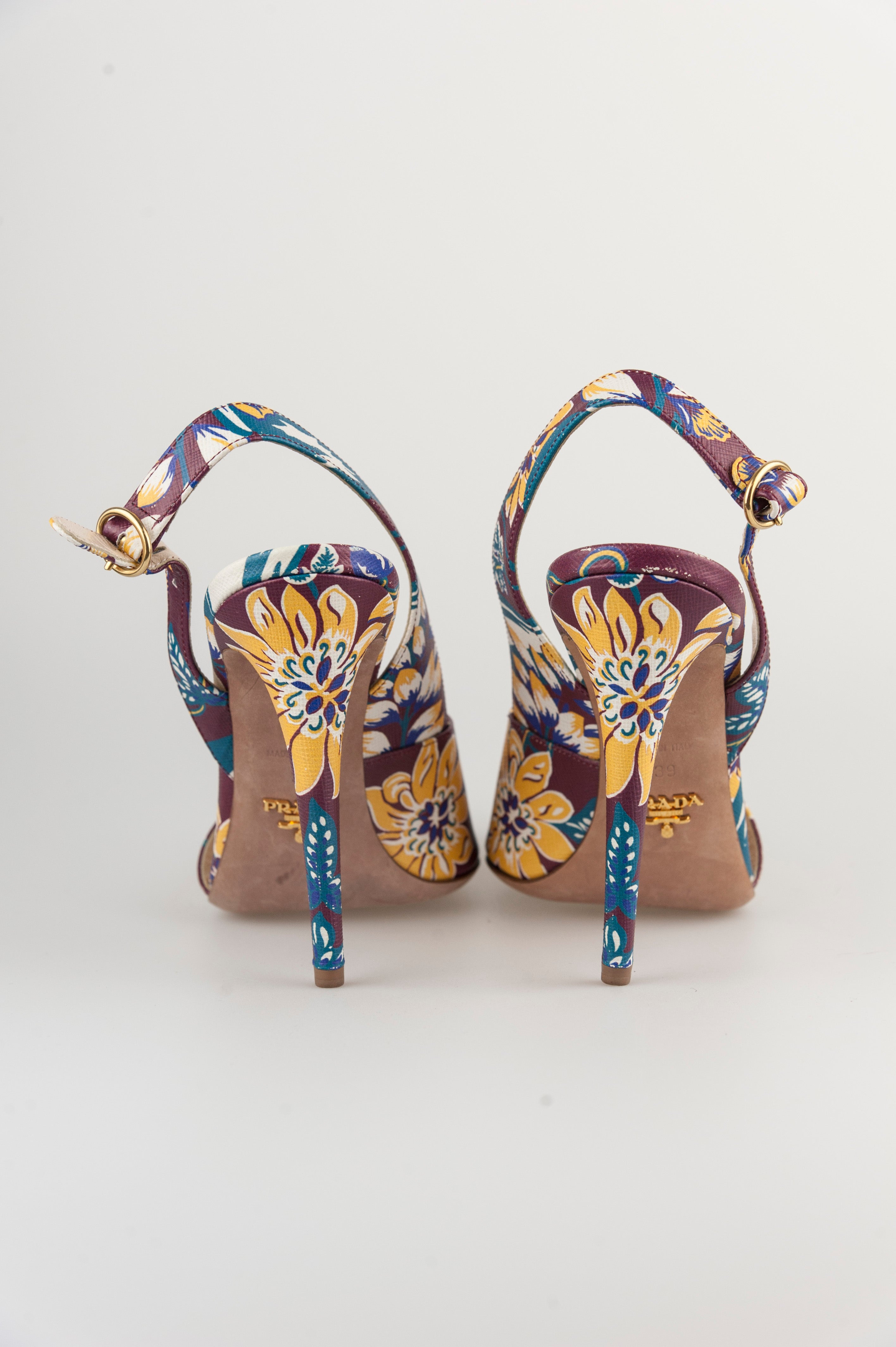Prada Women's Floral Print Bordeaux Fabric Sandals Size 39 - Perfect for Summer Outings and Beach Vacations