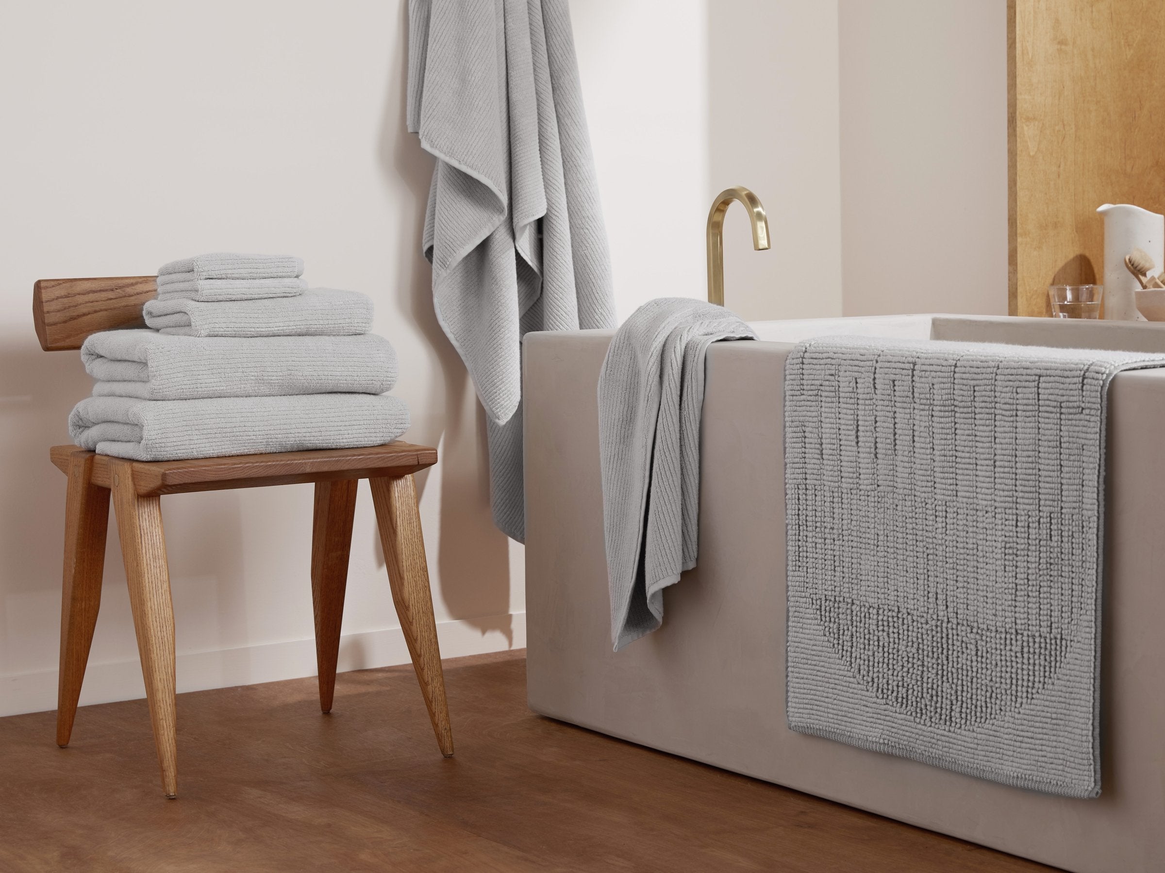Soft Sunset Bath Rug - Non-Slip, Absorbent, Machine Washable - Perfect for Bathroom, Shower, and Spa Relaxation