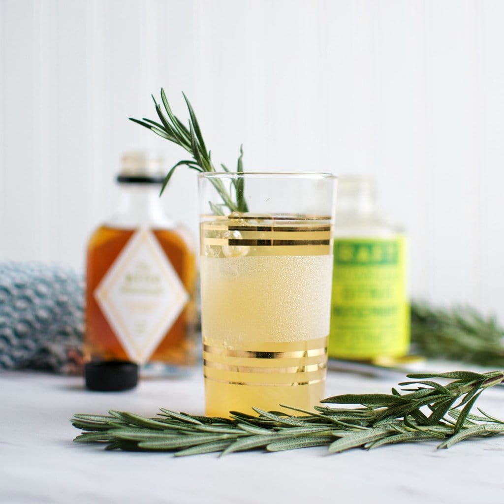Organic Citrus Rosemary Syrup for Cocktails & Mocktails | Refreshing Flavor Enhancer for Drinks, Desserts & Cooking | Vegan, Non-GMO, Gluten-Free | Perfect for Summer Beverages & Gourmet Recipes