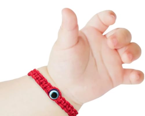 Red bracelet blue eye