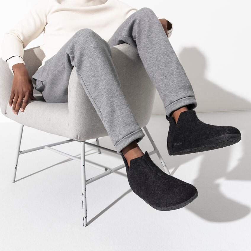 Birkenstock Andermatt Shearling Wool Felt Slippers for Women & Men - Cozy Indoor/Outdoor House Shoes - Warm Winter Home Comfort with Premium Wool Lining - Anthracite Grey