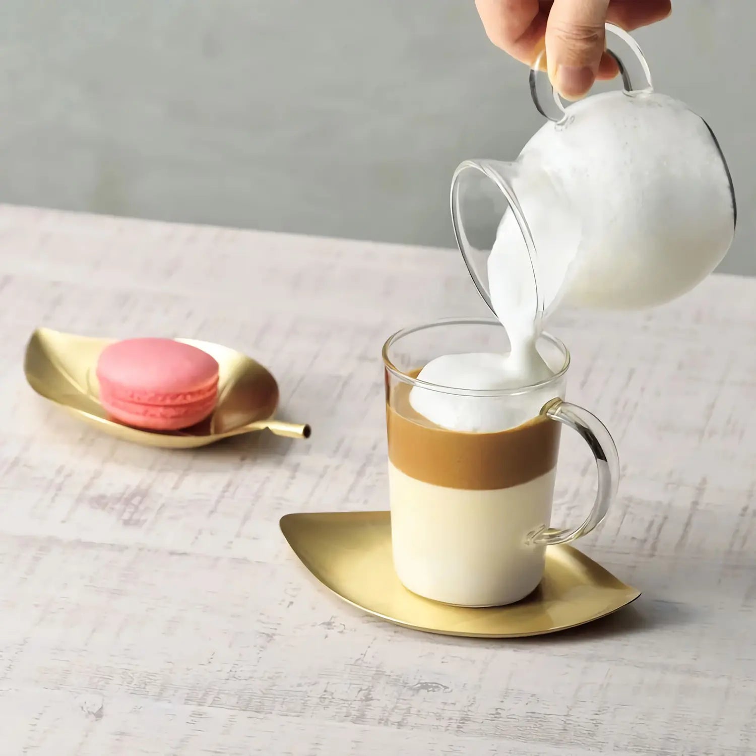 Asahi Brass Leaf Coaster Set - Elegant Heat-Resistant Drink Coasters for Coffee, Tea & Wine - Decorative Home Bar Accessories for Table Protection & Stylish Entertaining