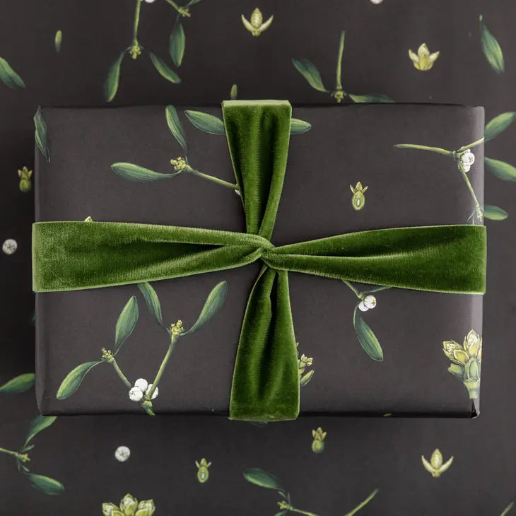 Premium Mistletoe Black Christmas Gift Wrapping Paper - Elegant Holiday Present Wrap for Gifts, Parties & Festive Decorations