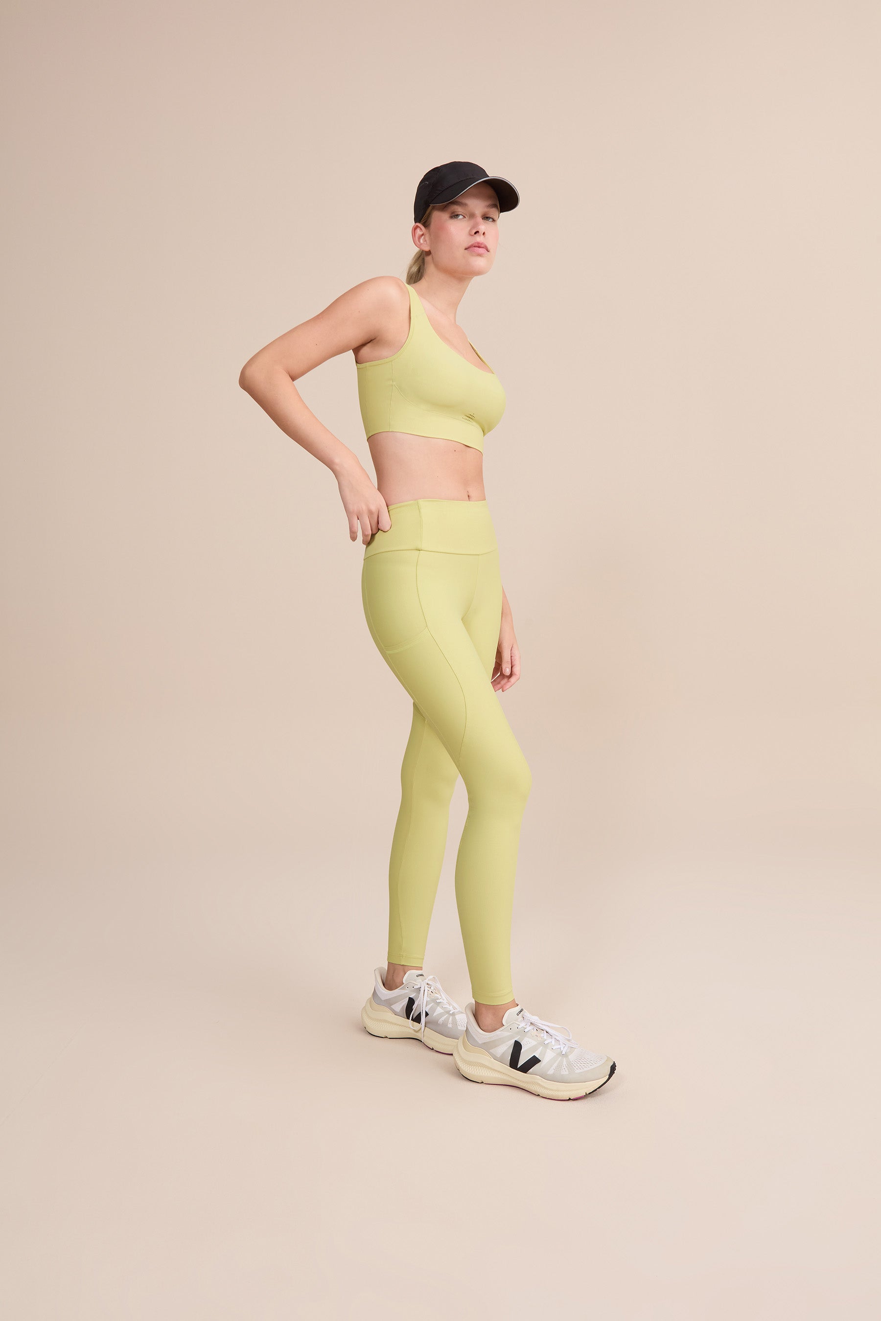 High-Performance Speed Power Sports Bra for Women - Moisture-Wicking, Supportive & Breathable Workout Top for Running, Yoga & Gym