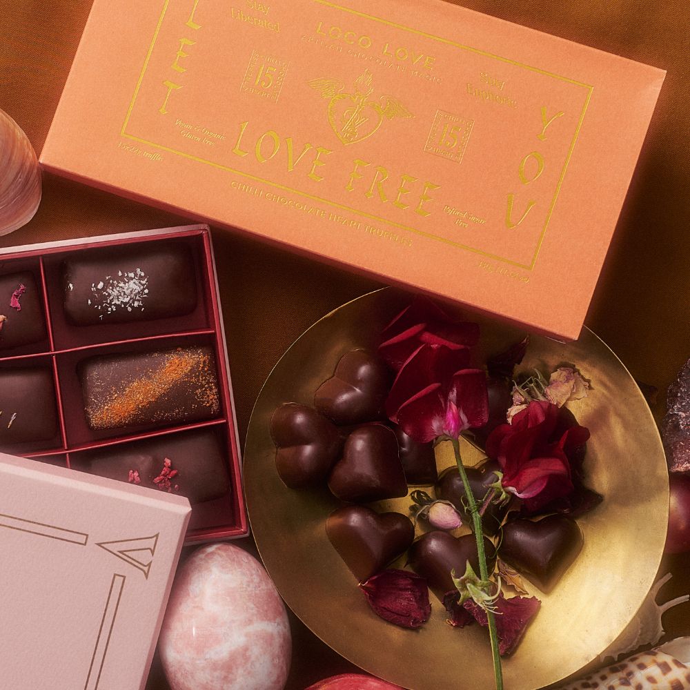 Loco Love Gift Box 330g - Spicy Chili Hearts Chocolate - Best Before July 31, 2025 | Perfect Valentine's Day Gift, Anniversary Present & Romantic Surprise
