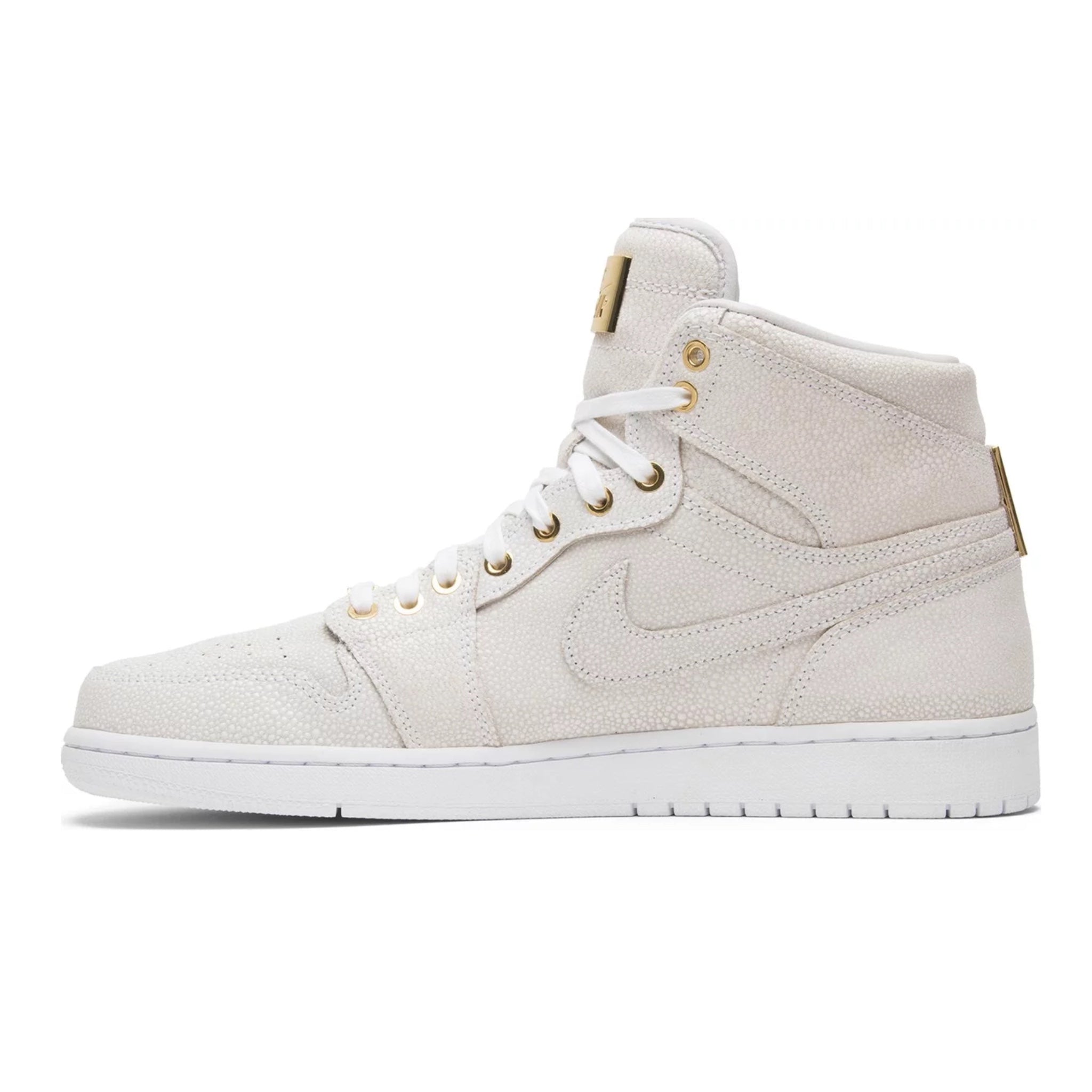 Air Jordan 1 Retro High OG Sneakers - White & Metallic Gold Basketball Shoes for Men | Premium Leather Court Shoes for Streetwear & Casual Outfits | Perfect for Basketball Games, Sneaker Collecting & Urban Fashion